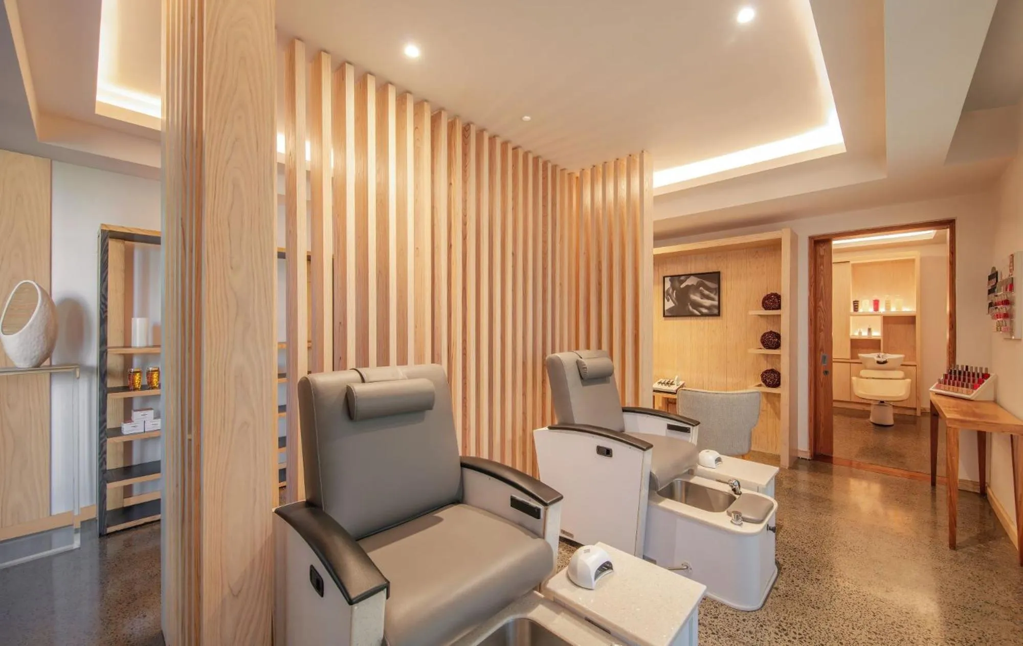 hair dresser in Shangri-La Le Touessrok, Mauritius