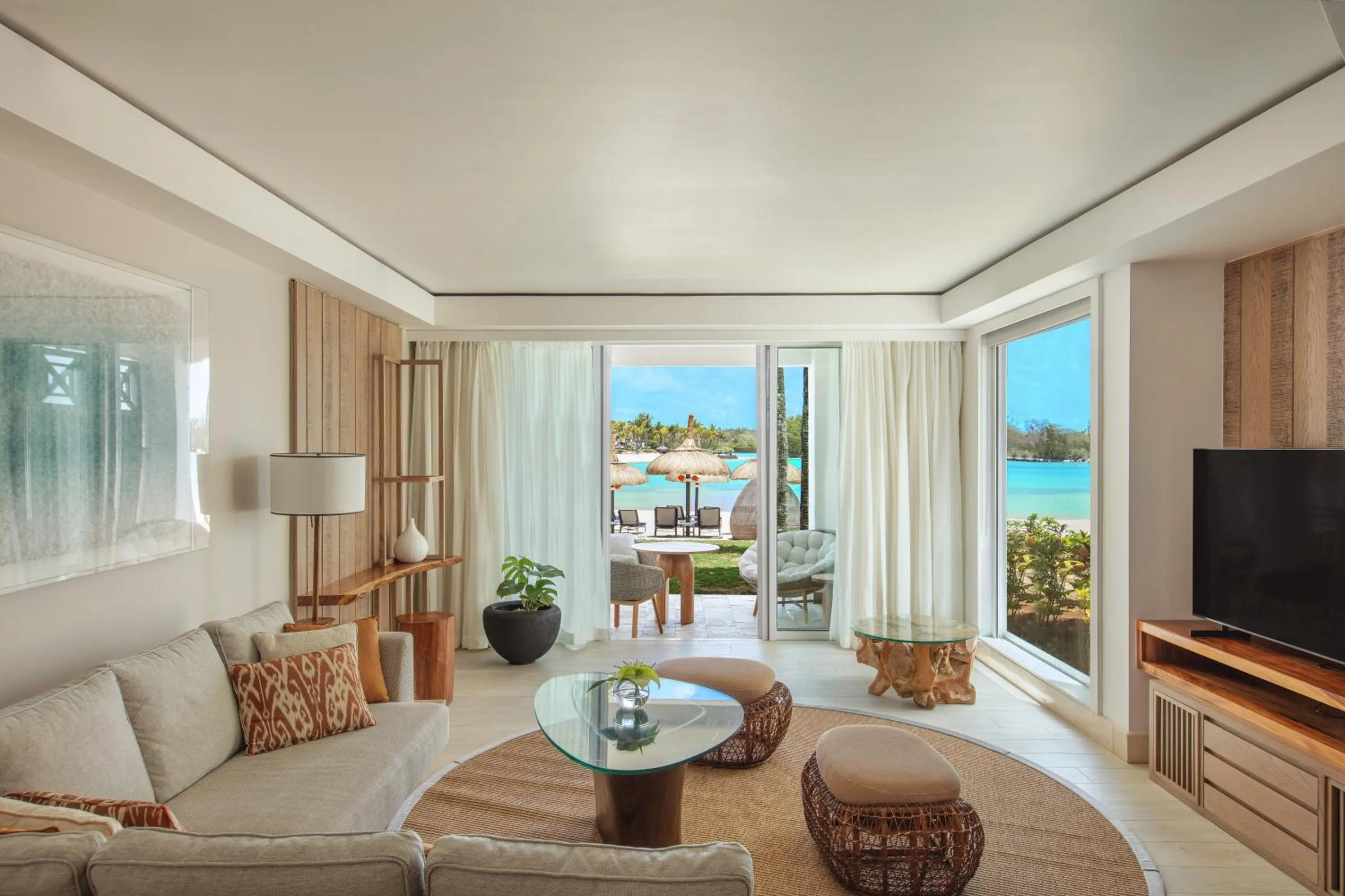 TV and multimedia in Shangri-La Le Touessrok, Mauritius