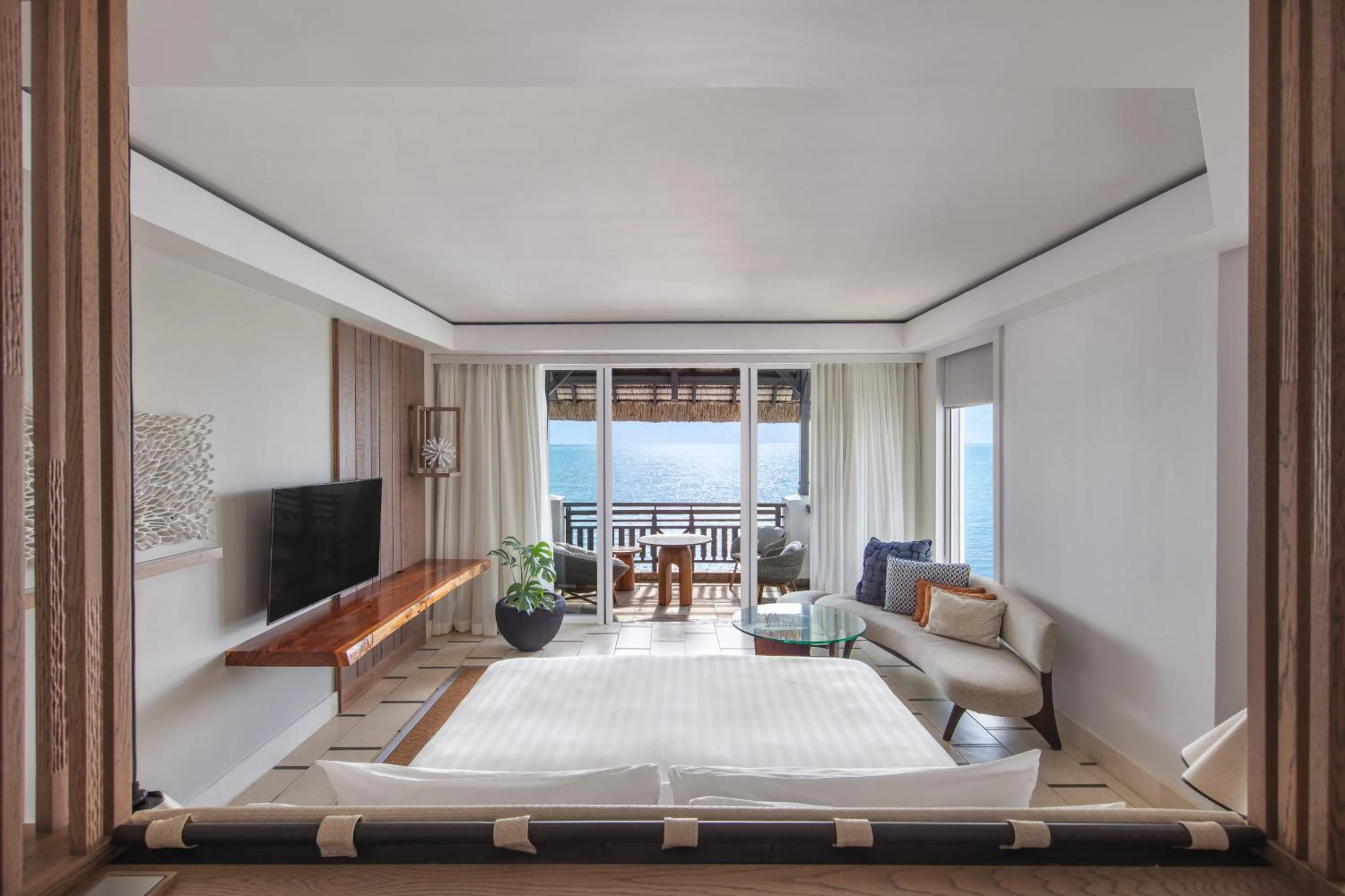 Bed in Shangri-La Le Touessrok, Mauritius