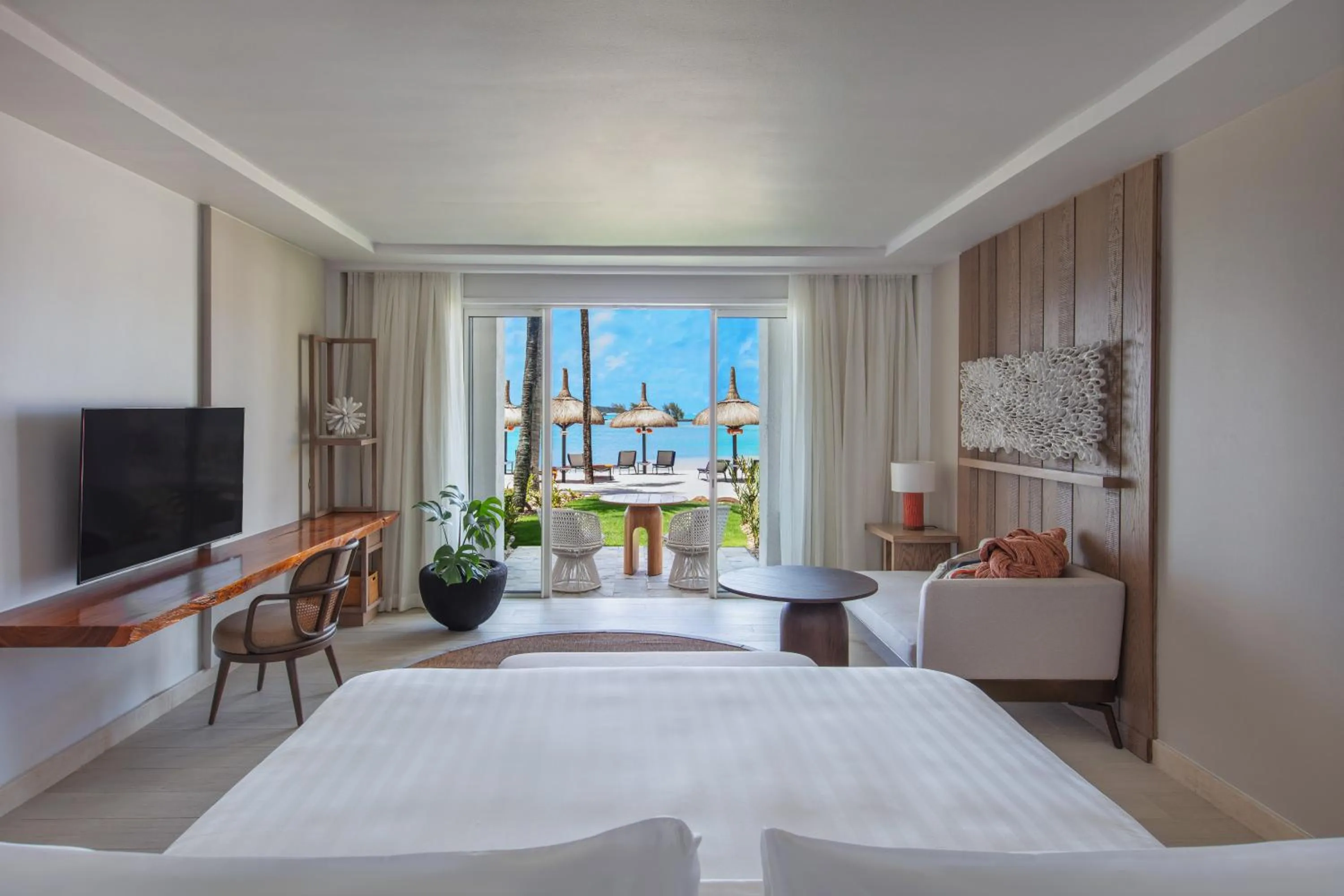 Bed in Shangri-La Le Touessrok, Mauritius