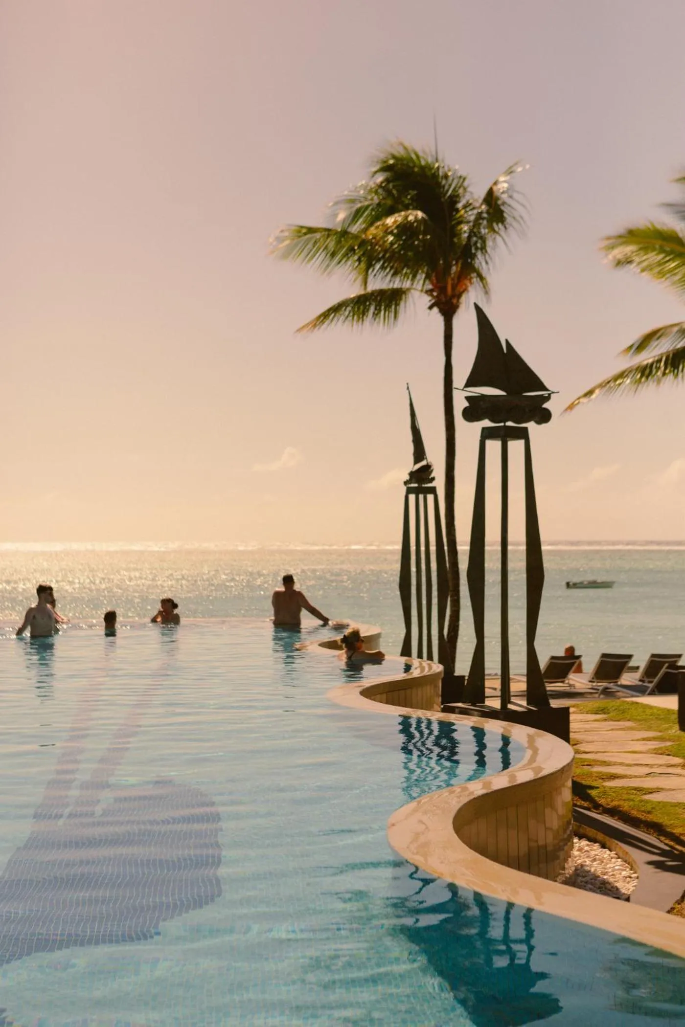 Swimming pool in Ambre - Adults only