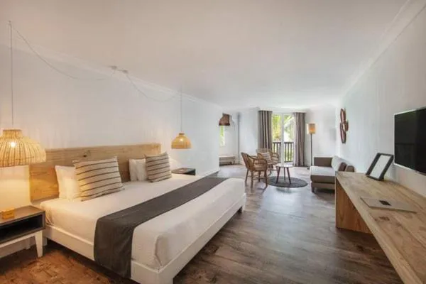 Bed in Ambre - Adults only