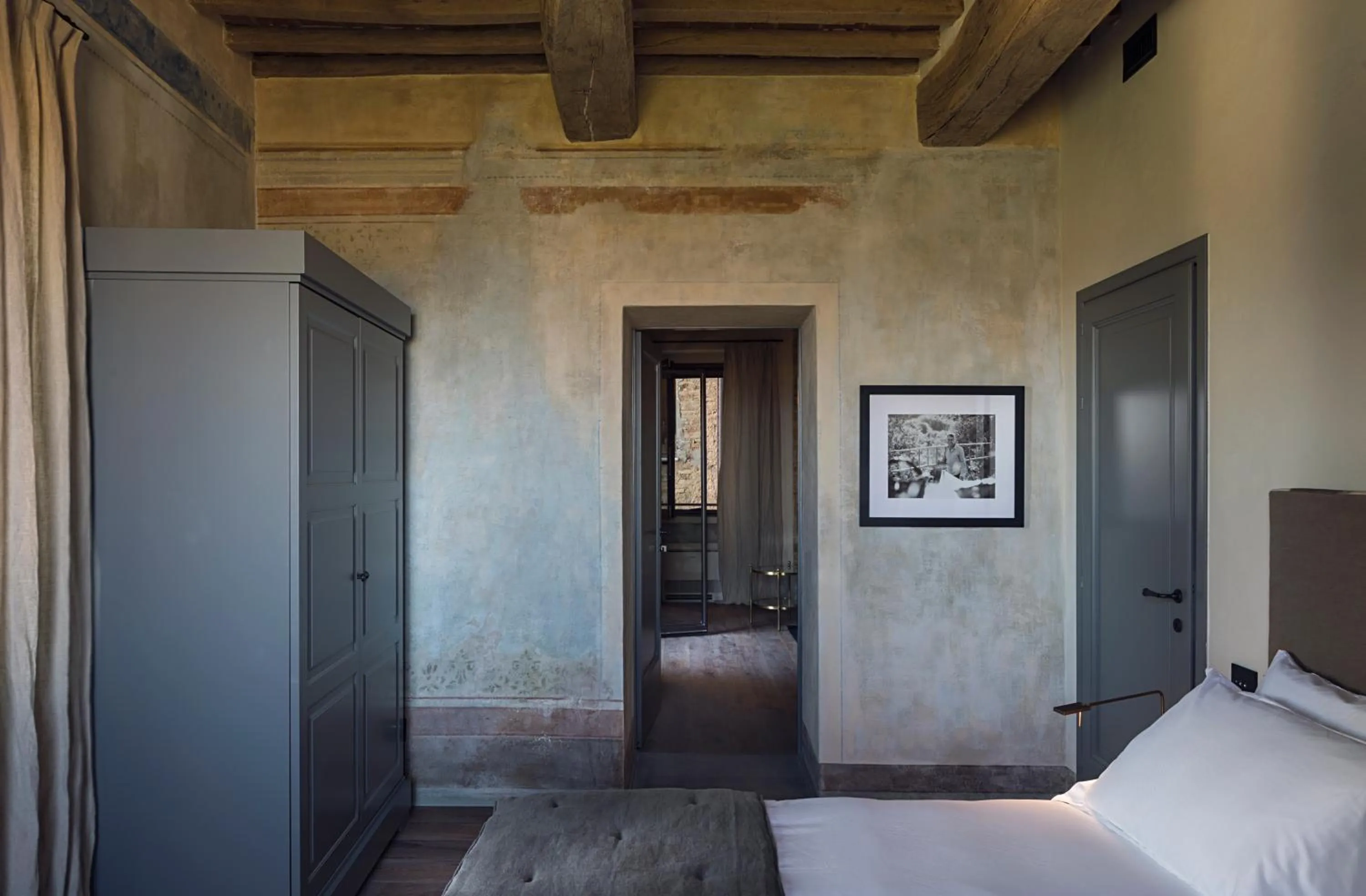 Bedroom, Bed in Rastrello