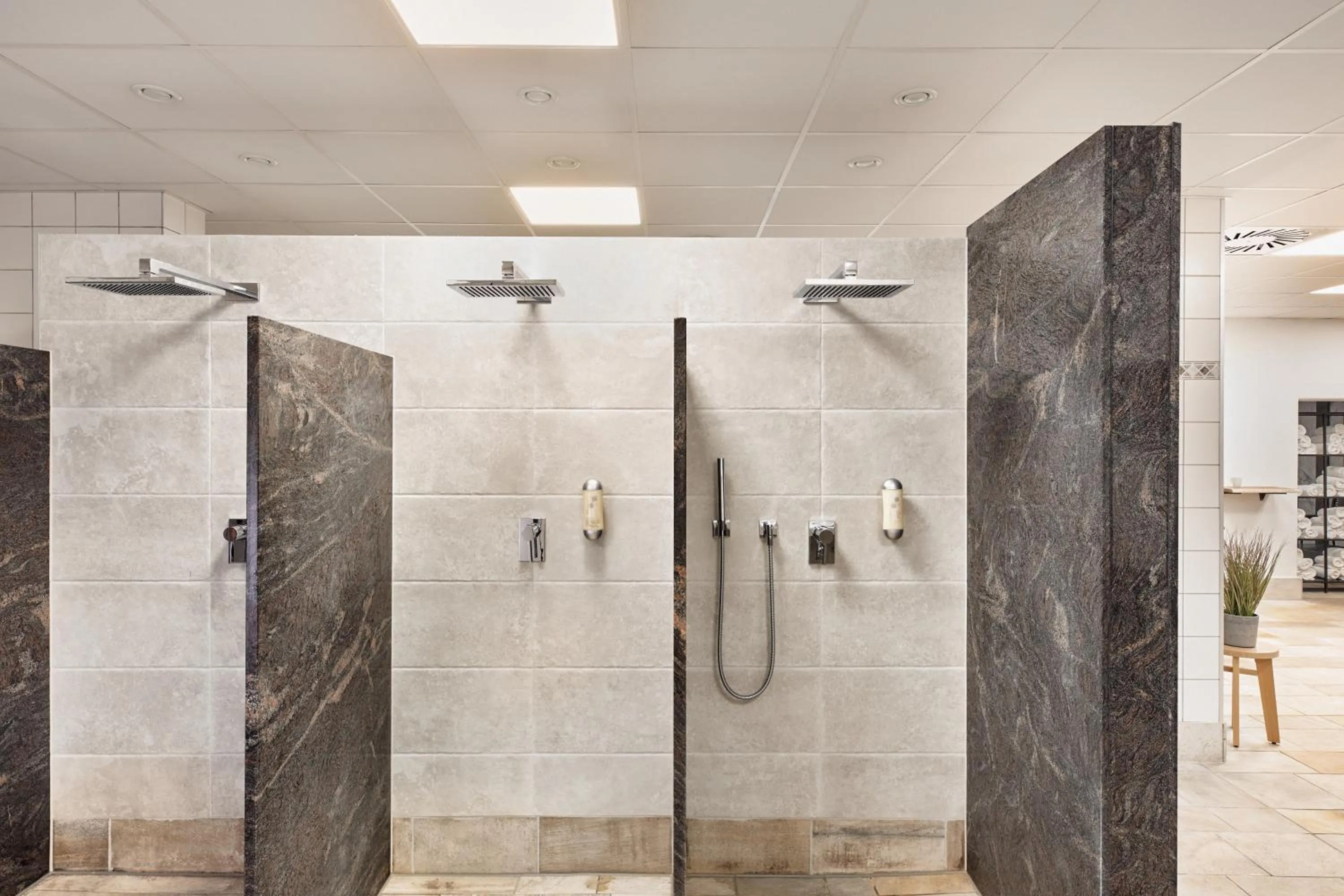 Spa and wellness centre/facilities in H+ Hotel Wiesbaden Niedernhausen