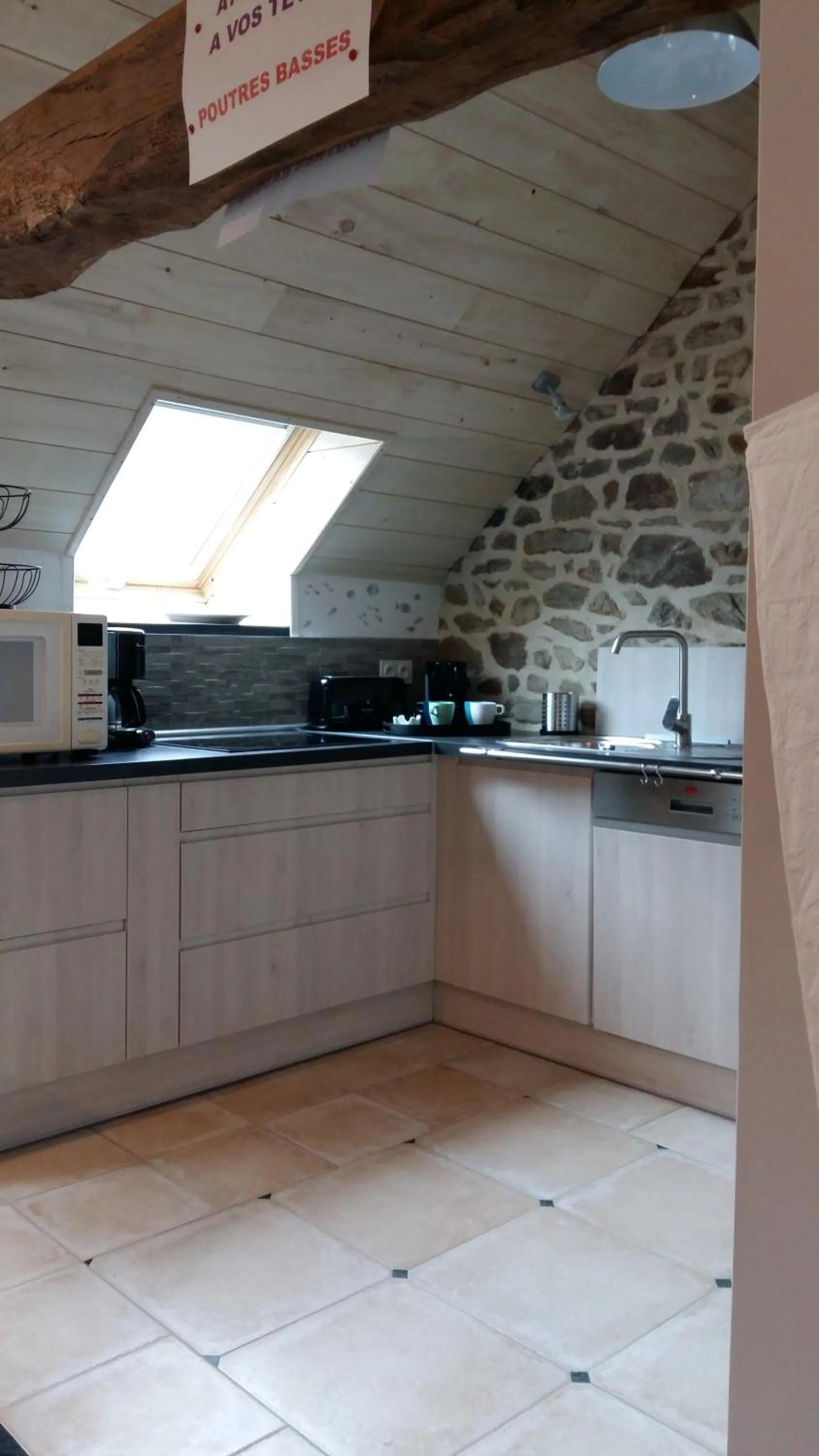 Kitchen or kitchenette in Le Jardin à Mordreuc