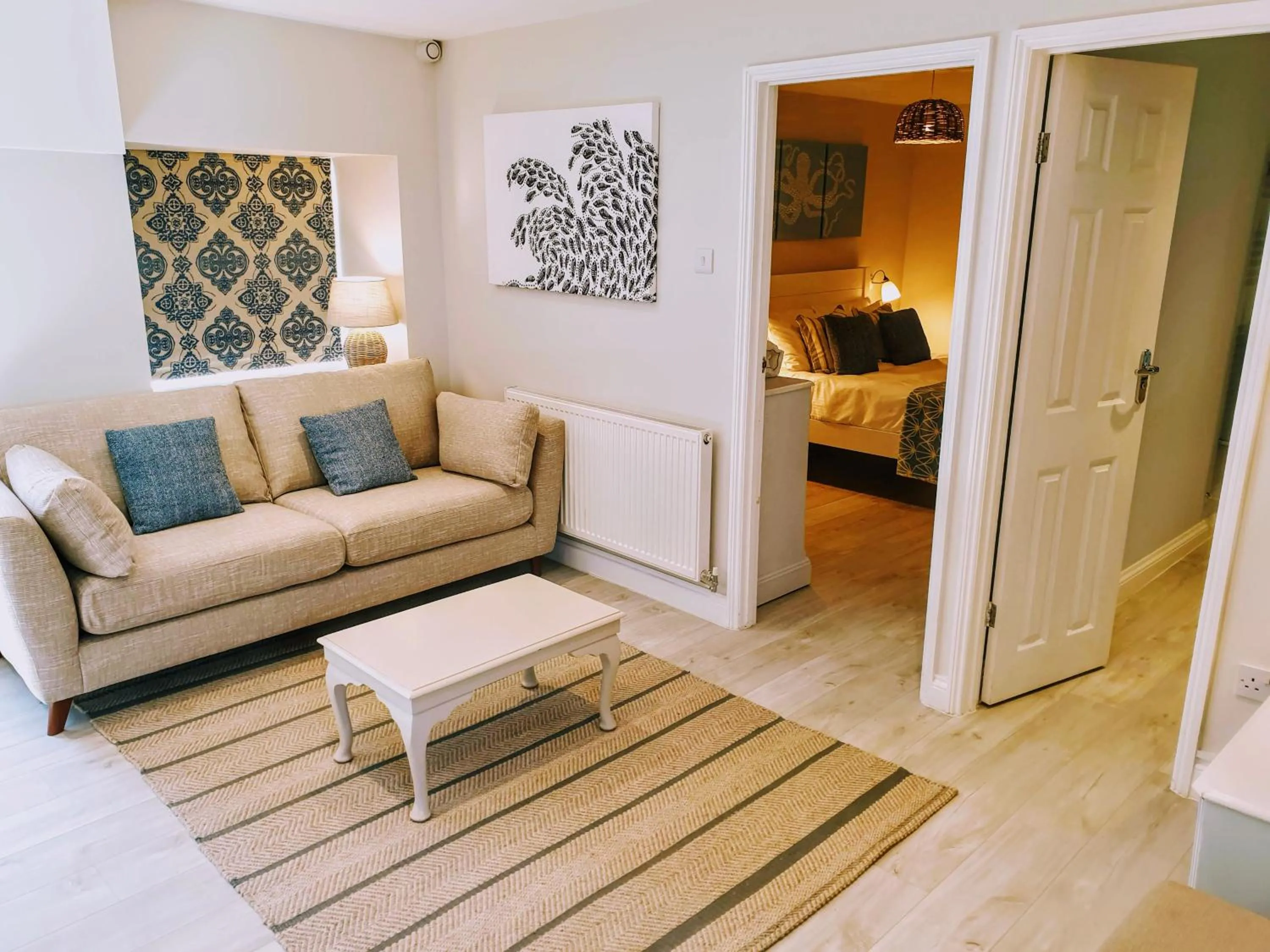 Living room, Bed in Marazion Hotel