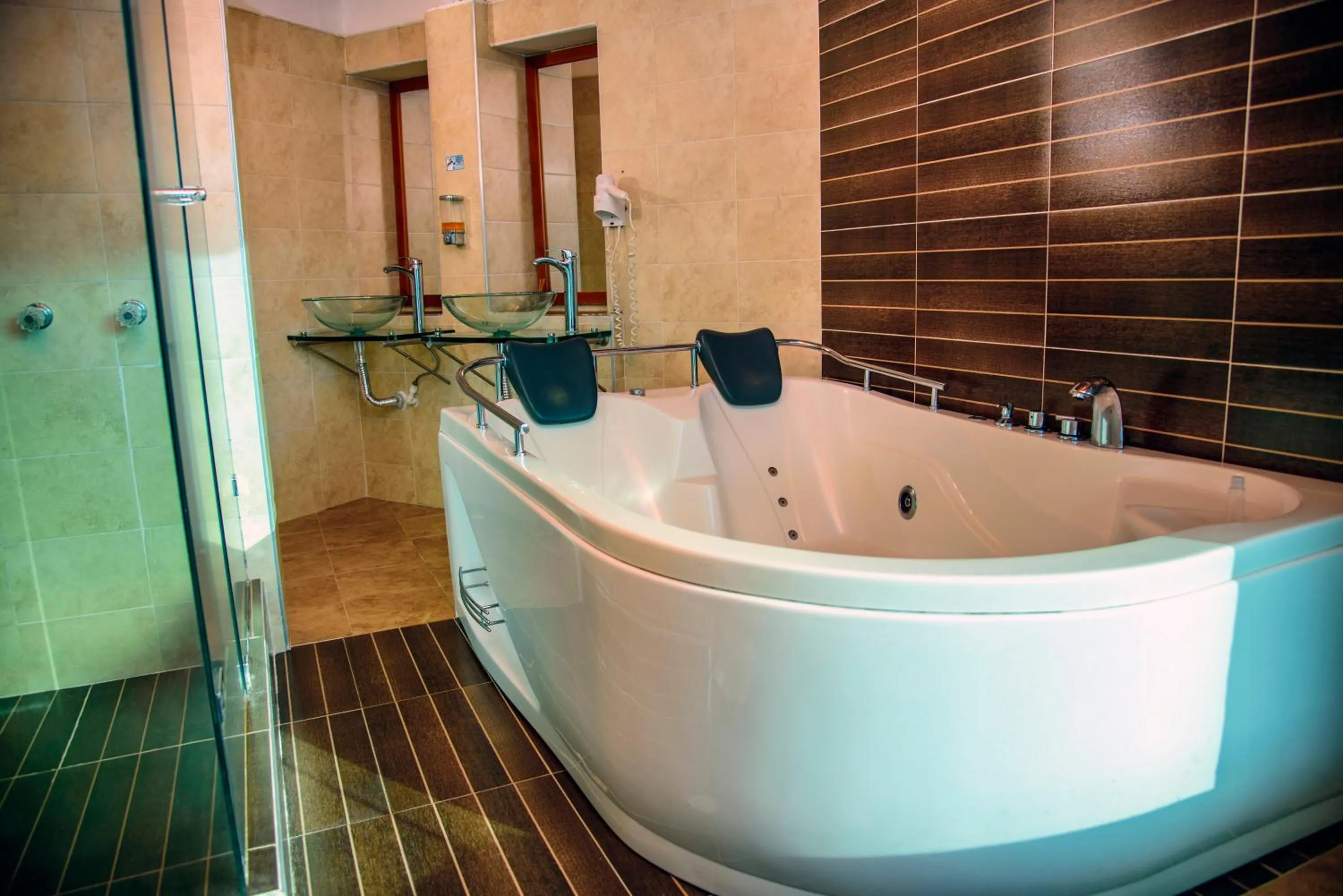 Superior Double Room with Hot Tub - single occupancy in Hotel Monchuelo Spa