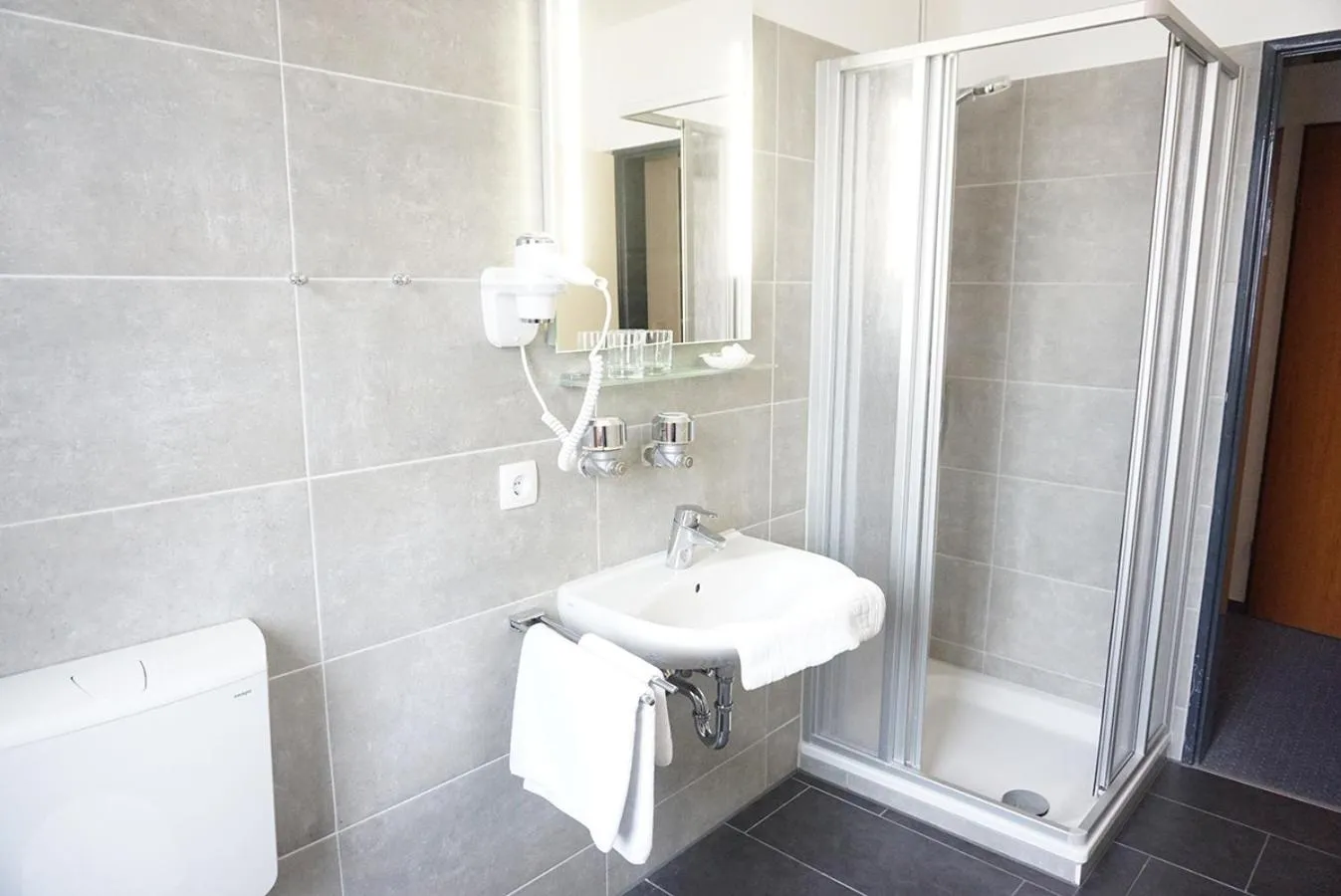 Shower in Bürgerhaus