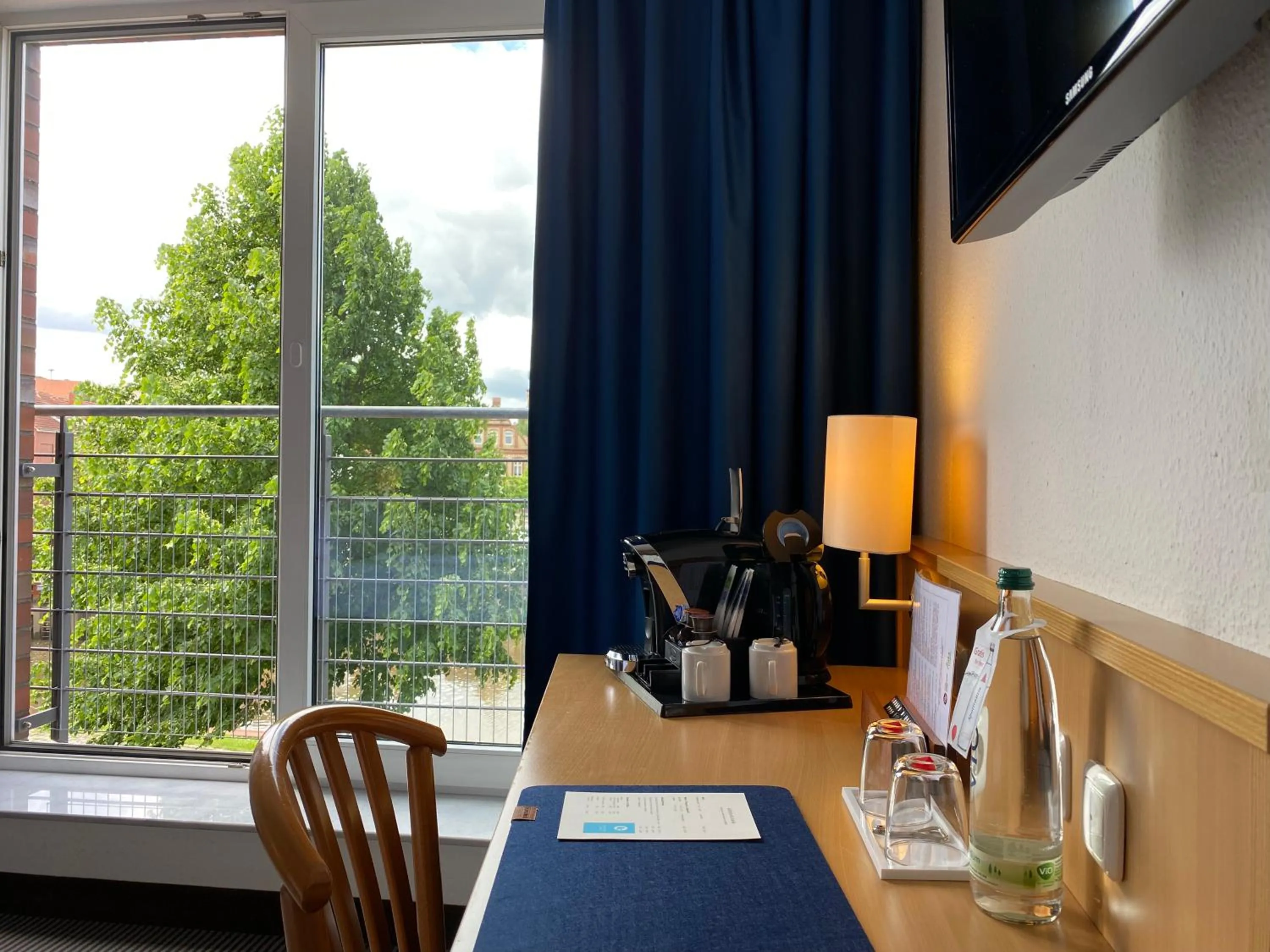 Photo of the whole room in Hotel Stadthafen Stade