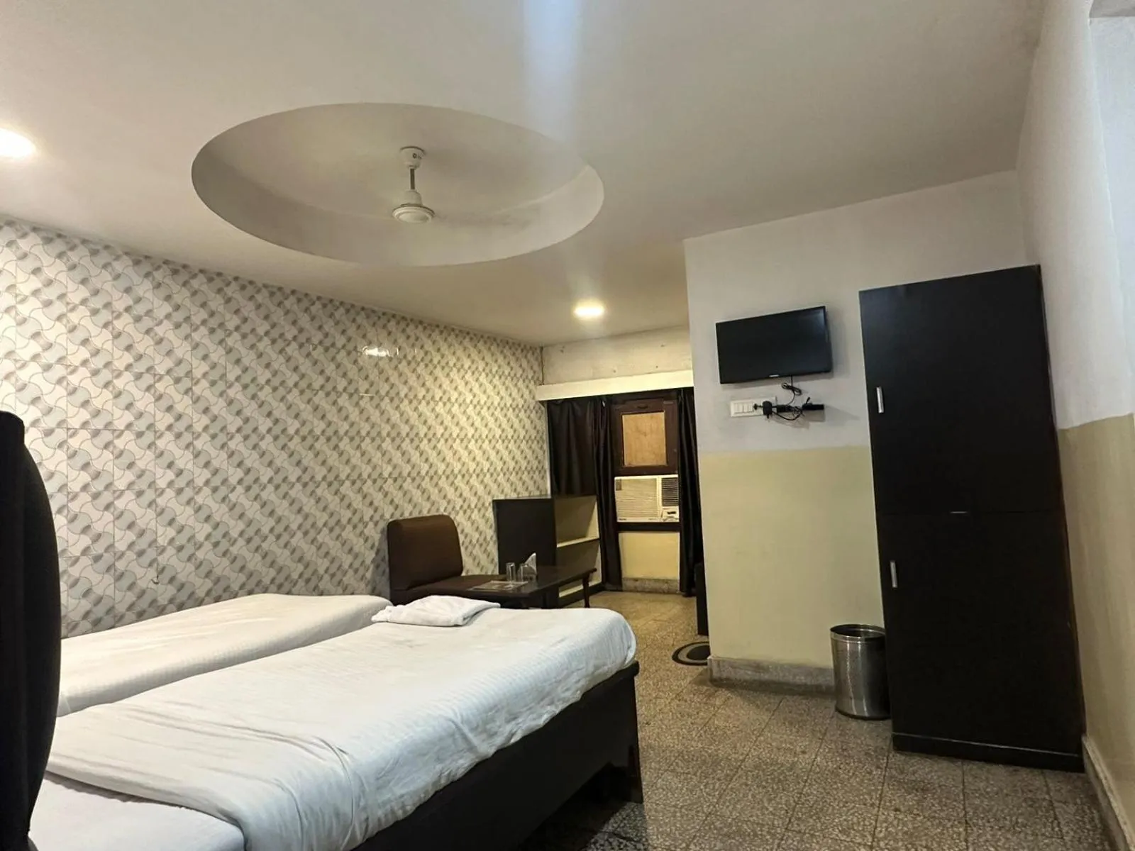 Bed in Hotel Deendayal