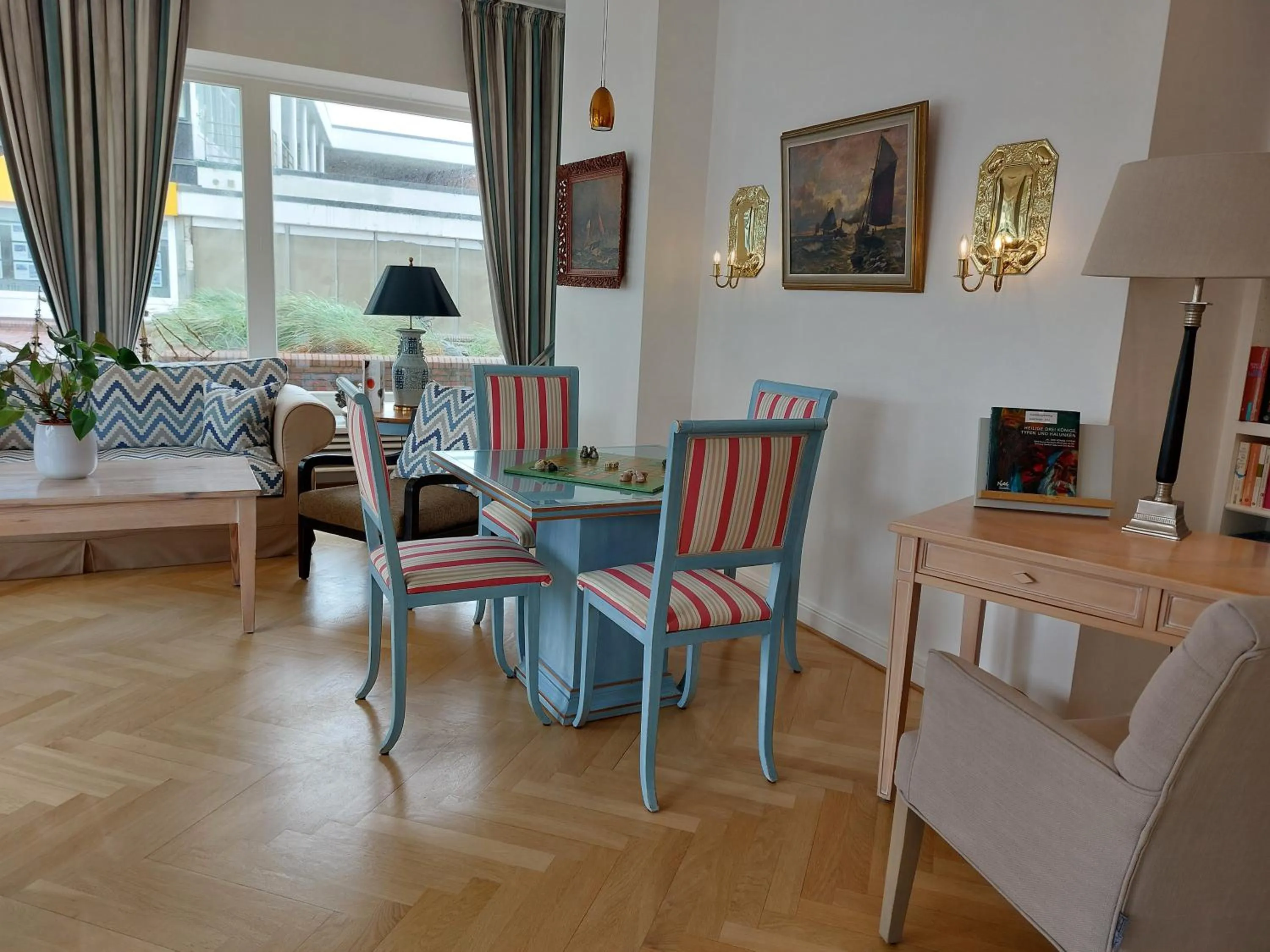 Communal lounge/ TV room in Hotel Wünschmann