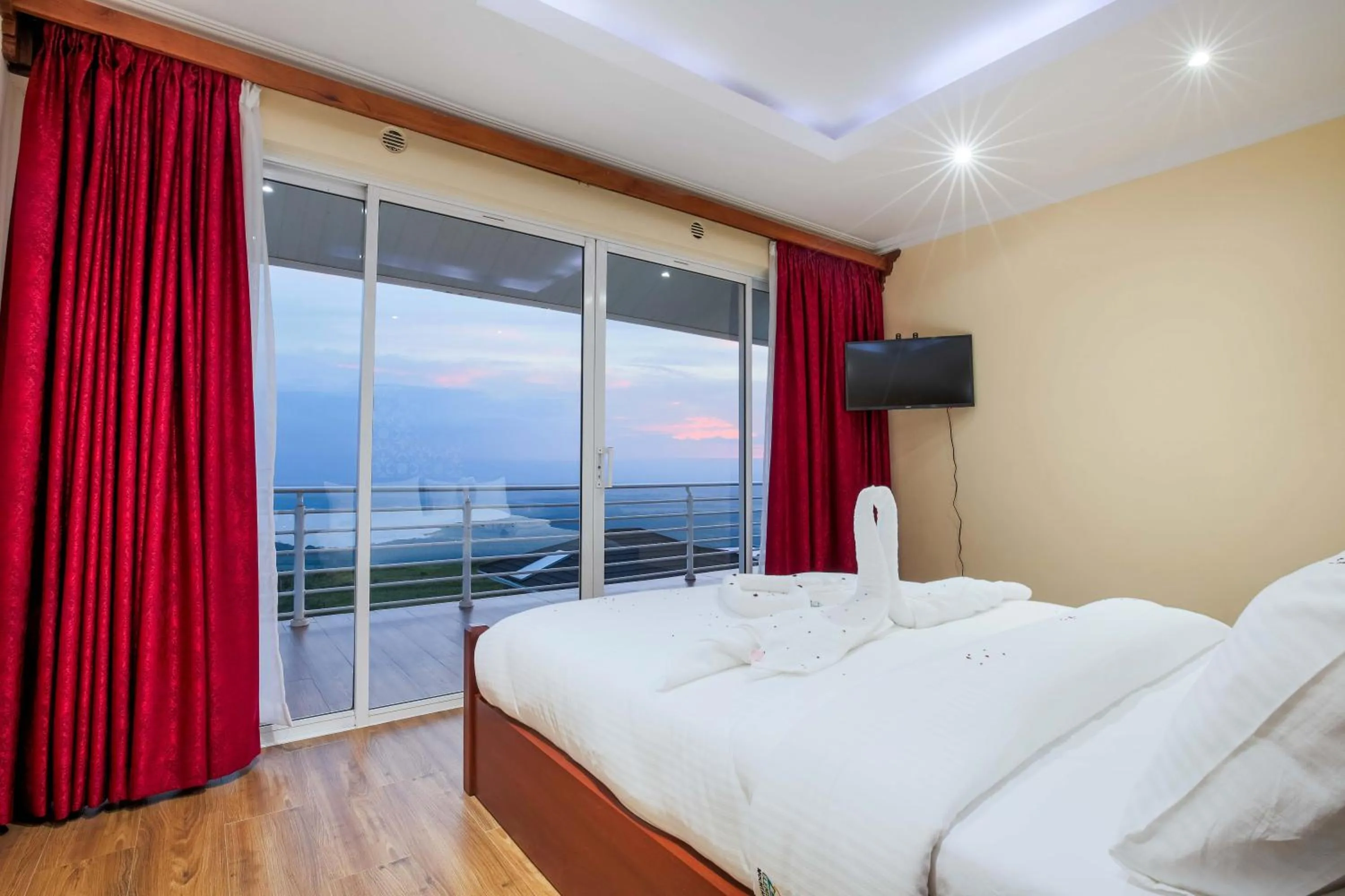 Bed in Lake Elementaita Mountain Lodge