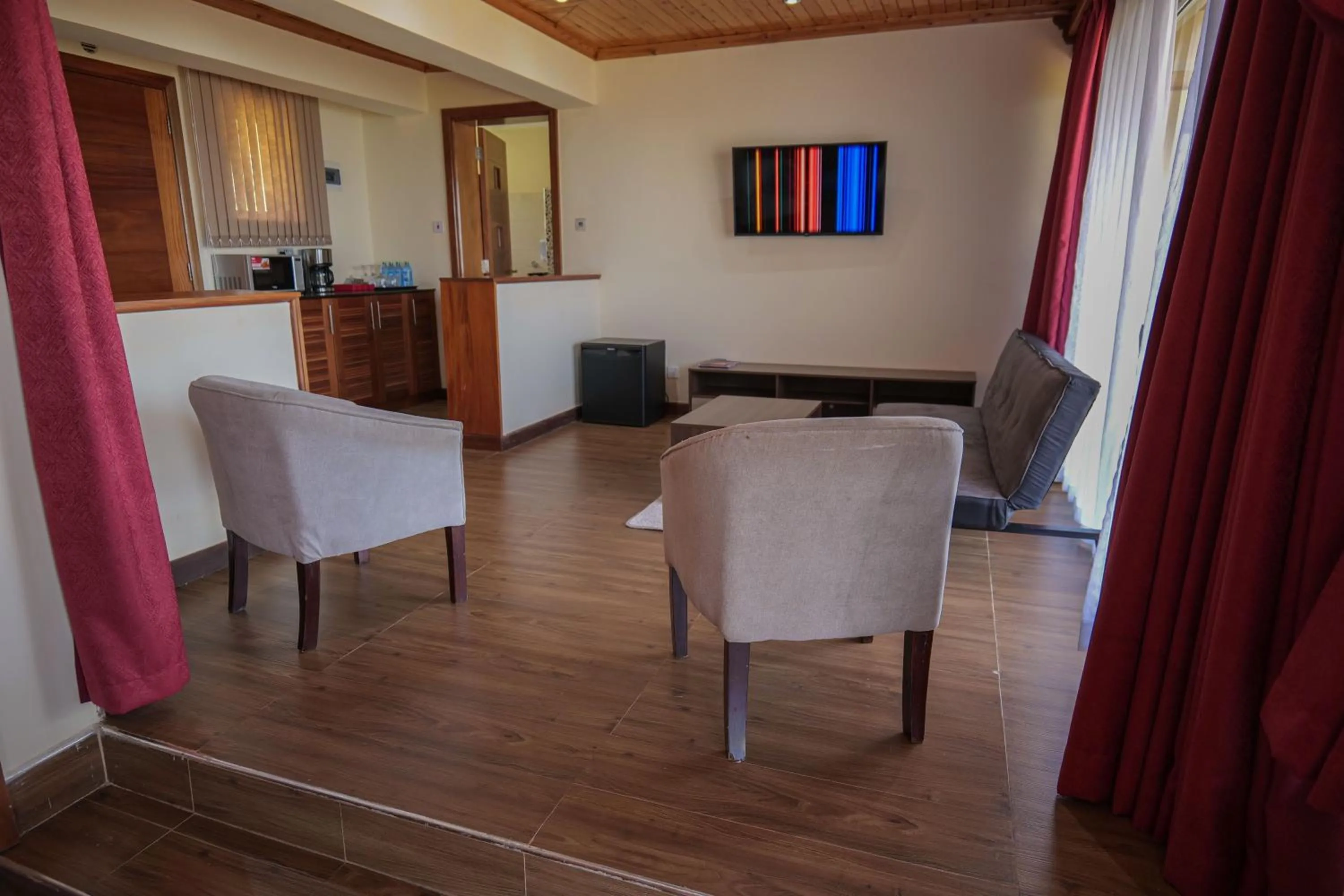 TV and multimedia in Lake Elementaita Mountain Lodge