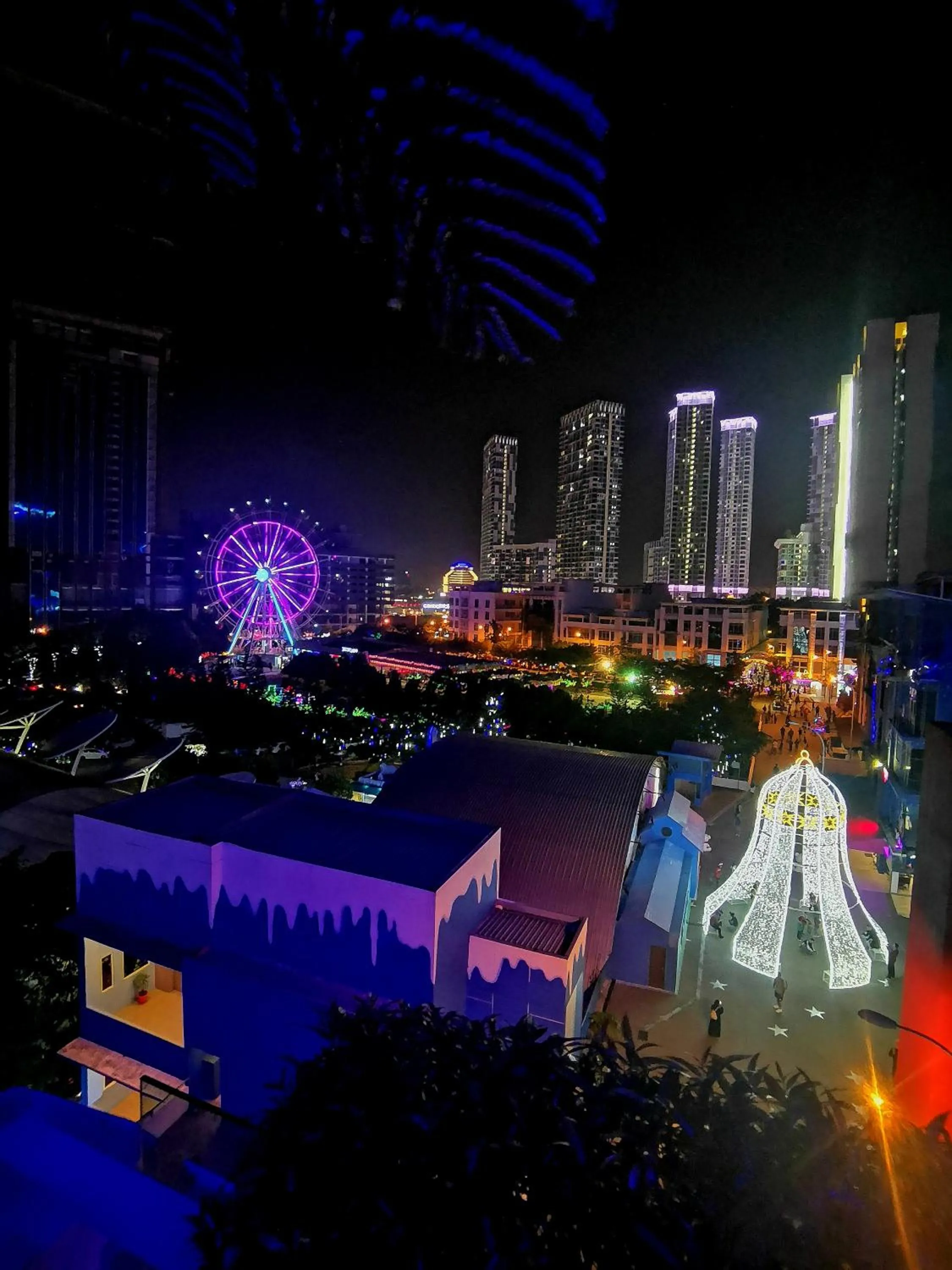 Evening entertainment in A's House i-City 1-4pax Studio Netflix Wifi