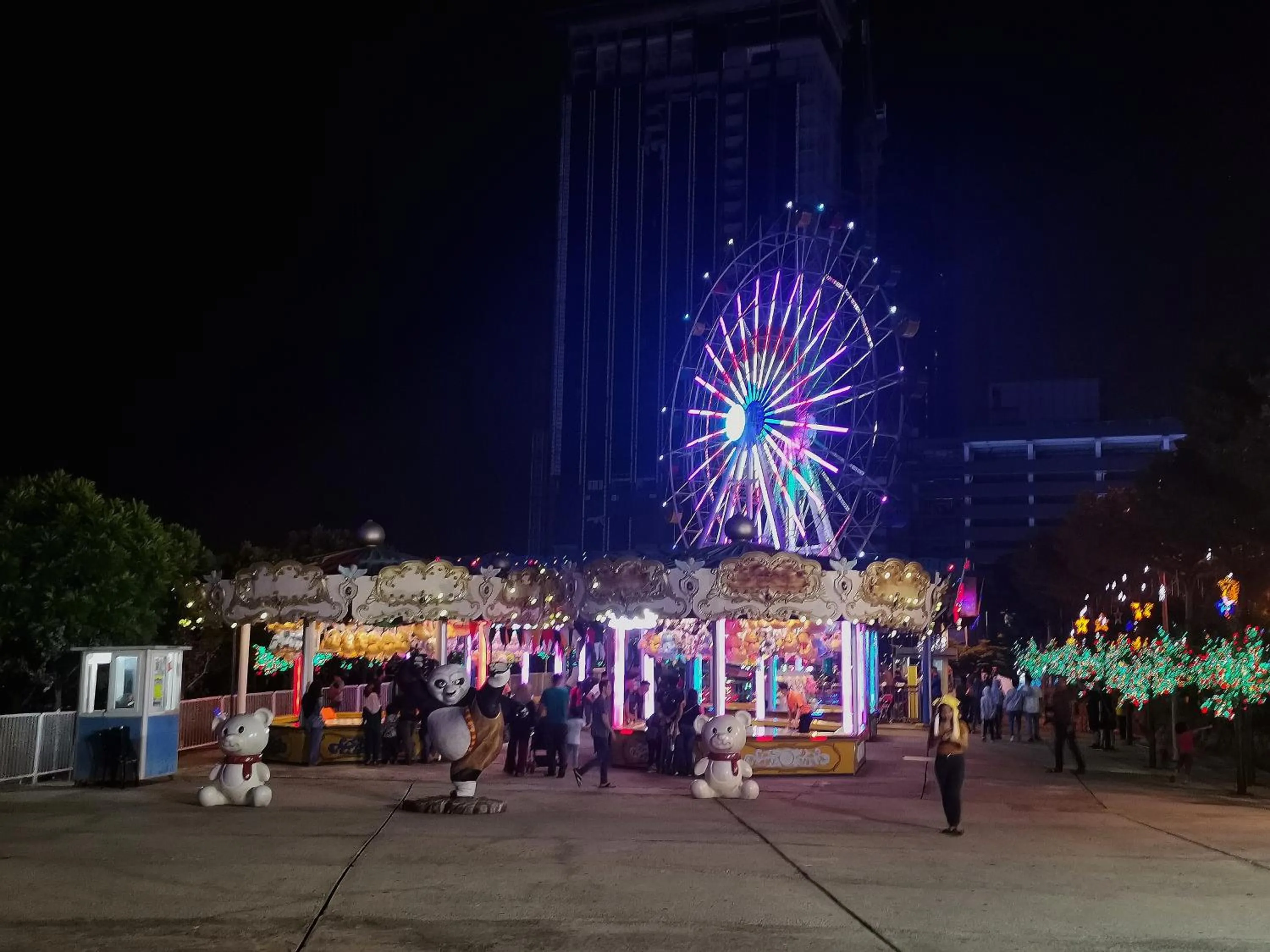 Evening entertainment in A's House i-City 1-4pax Studio Netflix Wifi