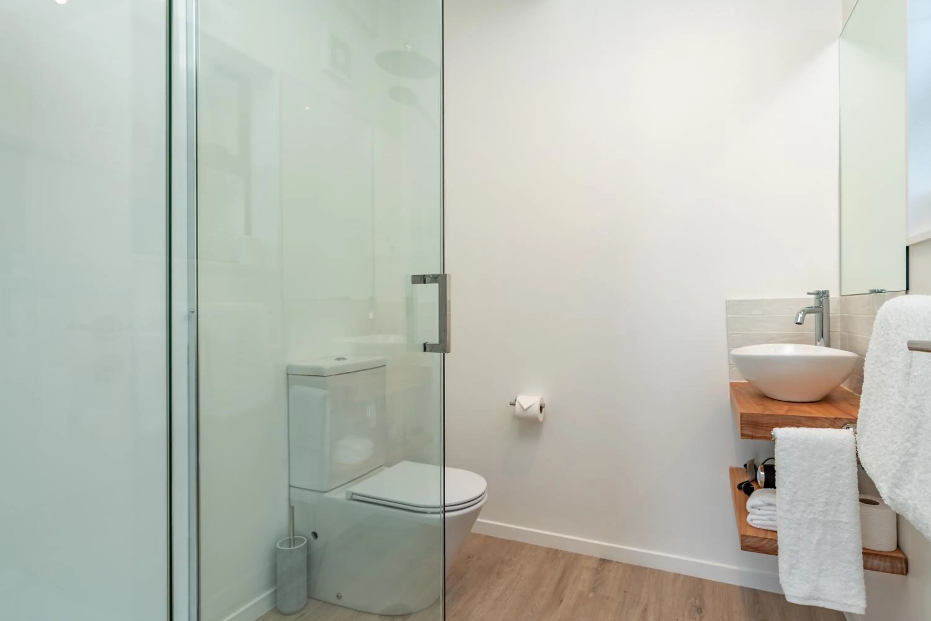 Bathroom in Tui & Nikau Cabins