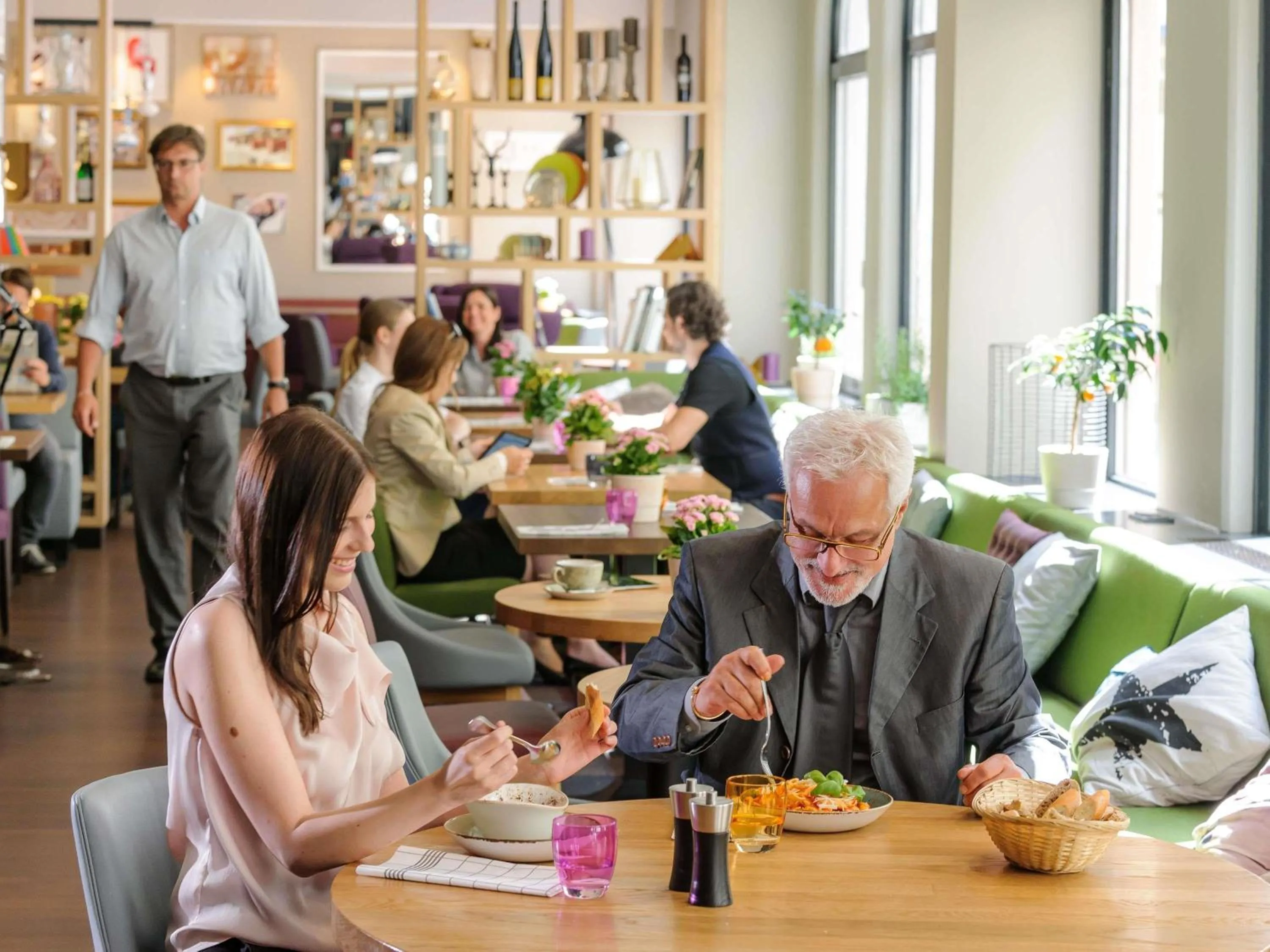 Restaurant/places to eat in Mercure München City Center