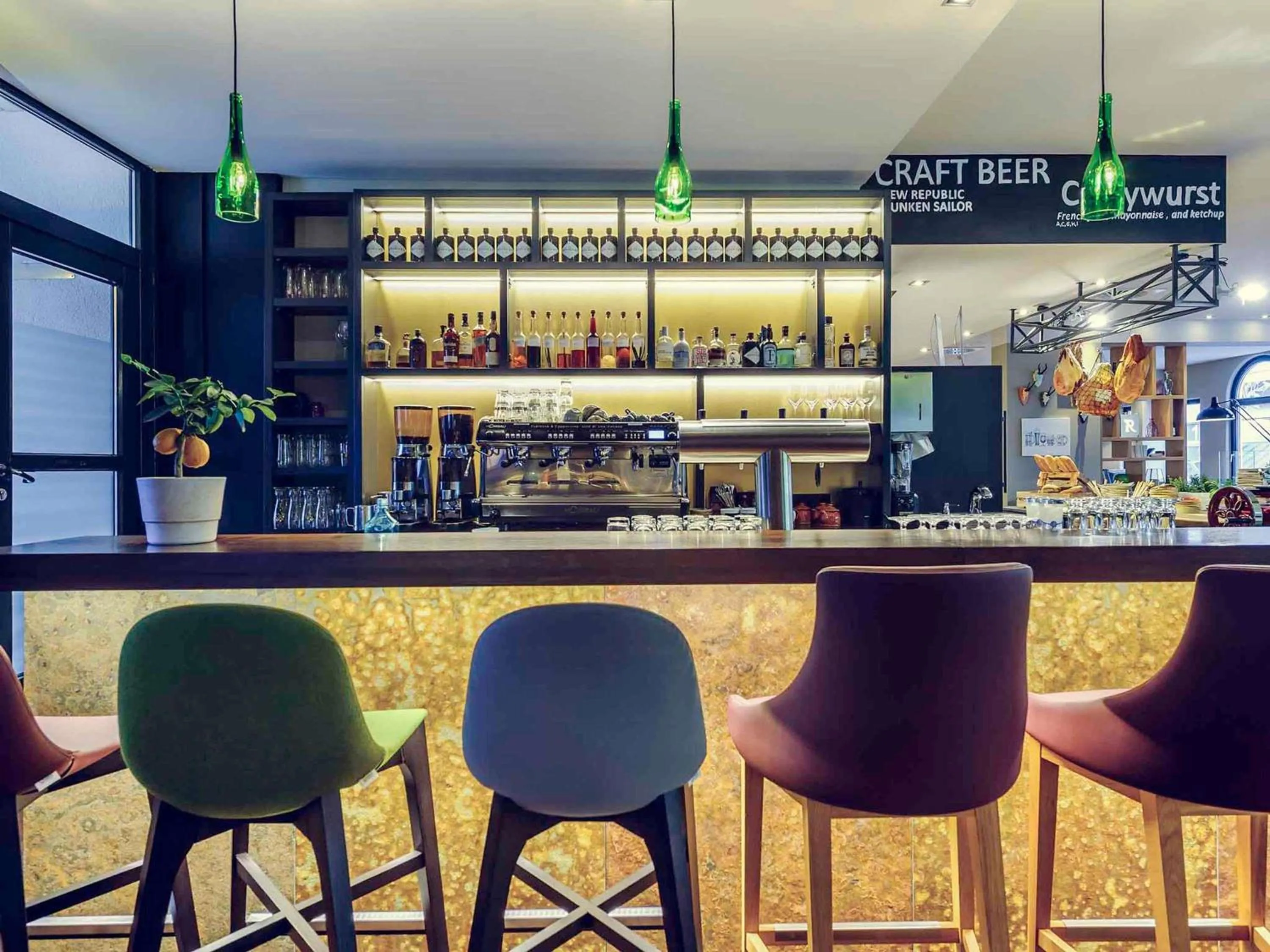 Lounge or bar in Mercure München City Center