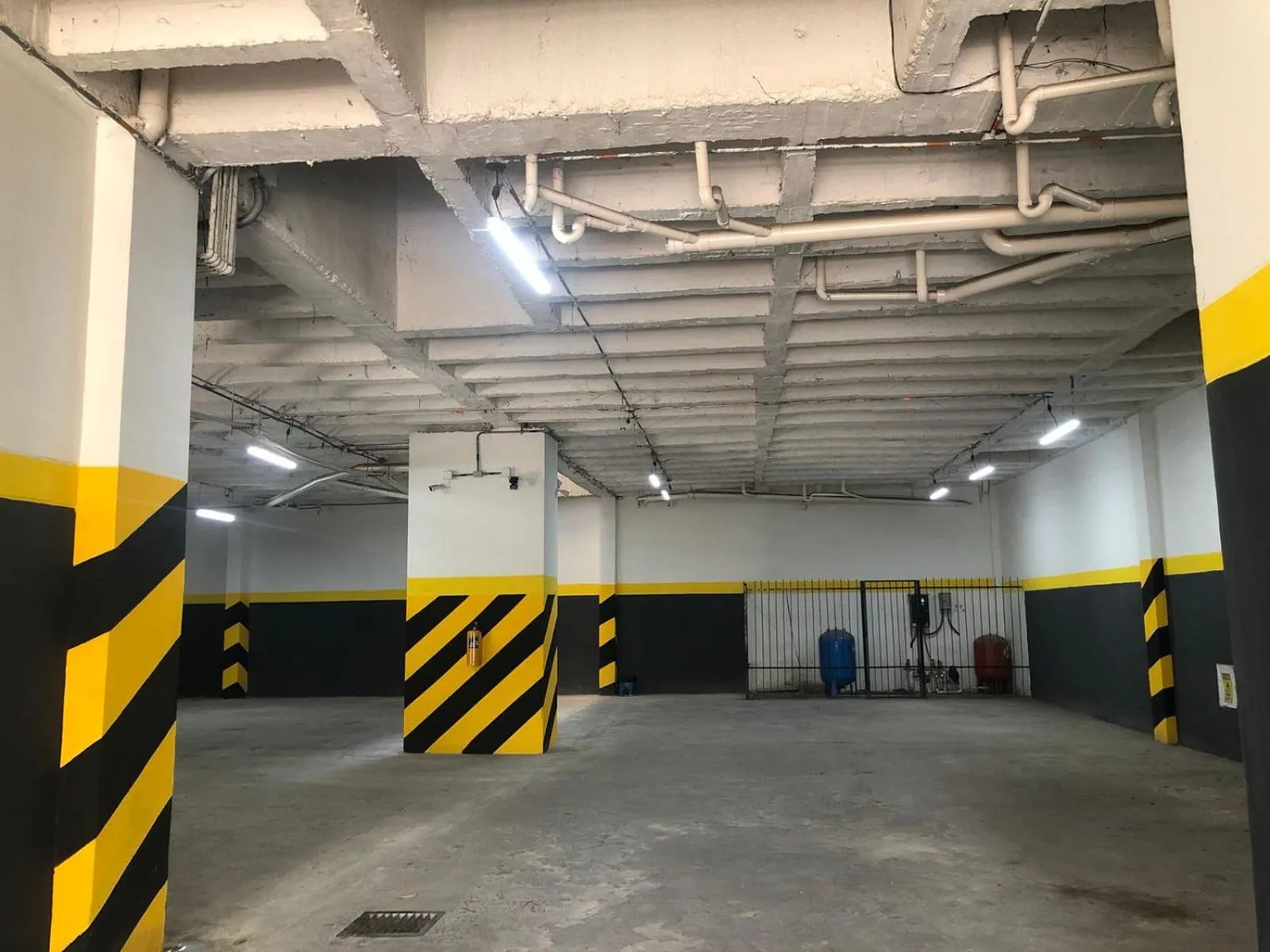 Parking in Hotel Real del Valle