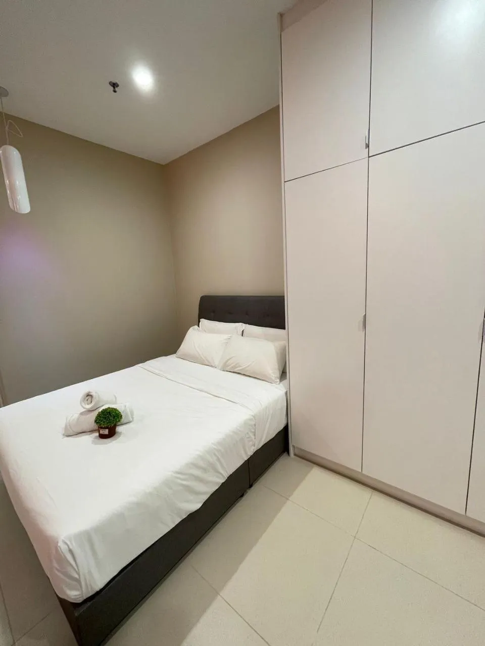 Bed in ARCORIS, MONT KIARA by MK HOME