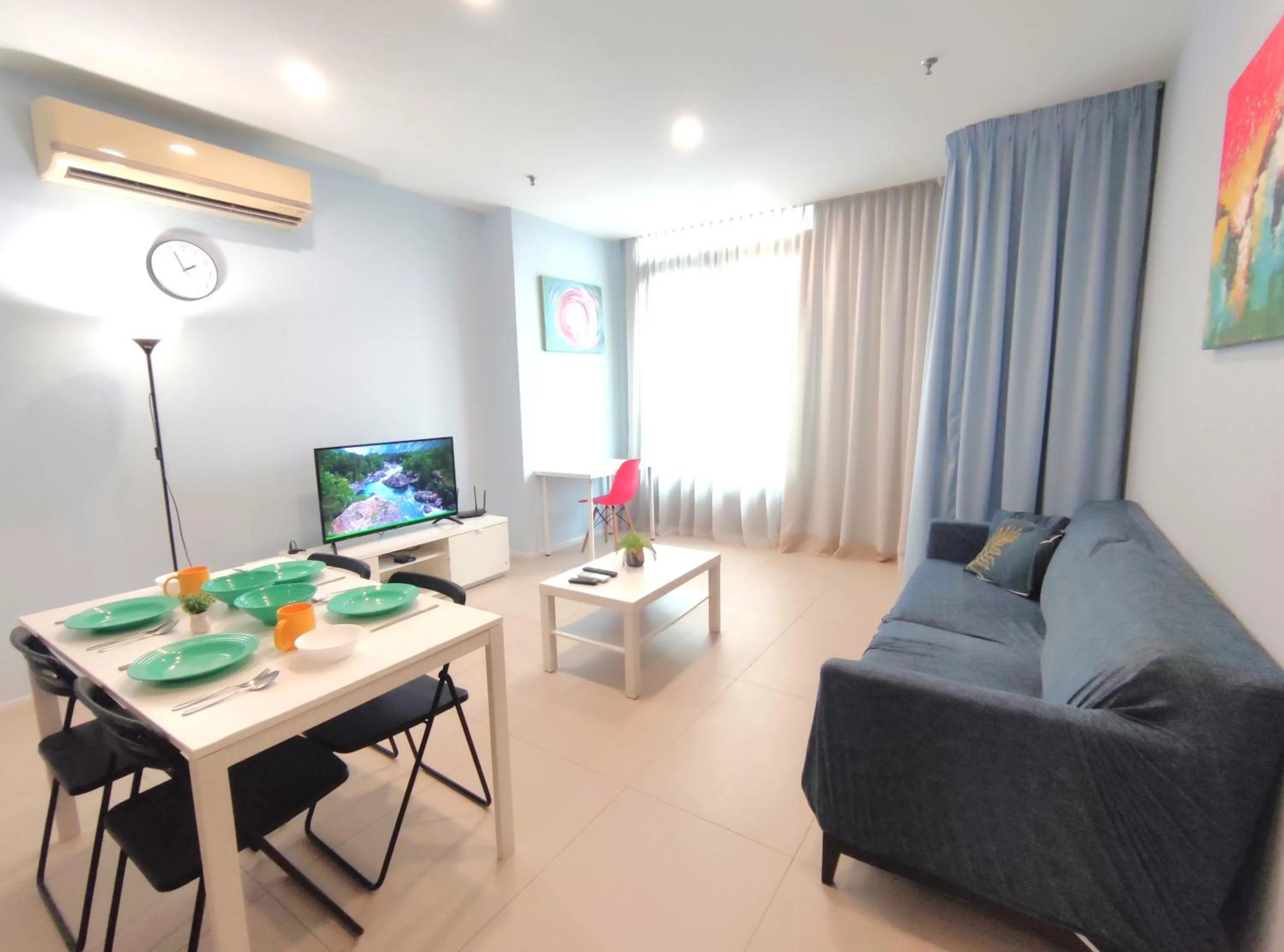 Living room in ARCORIS, MONT KIARA by MK HOME