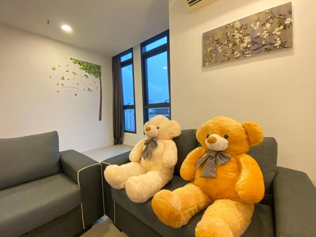 ARCORIS, MONT KIARA by MK HOME