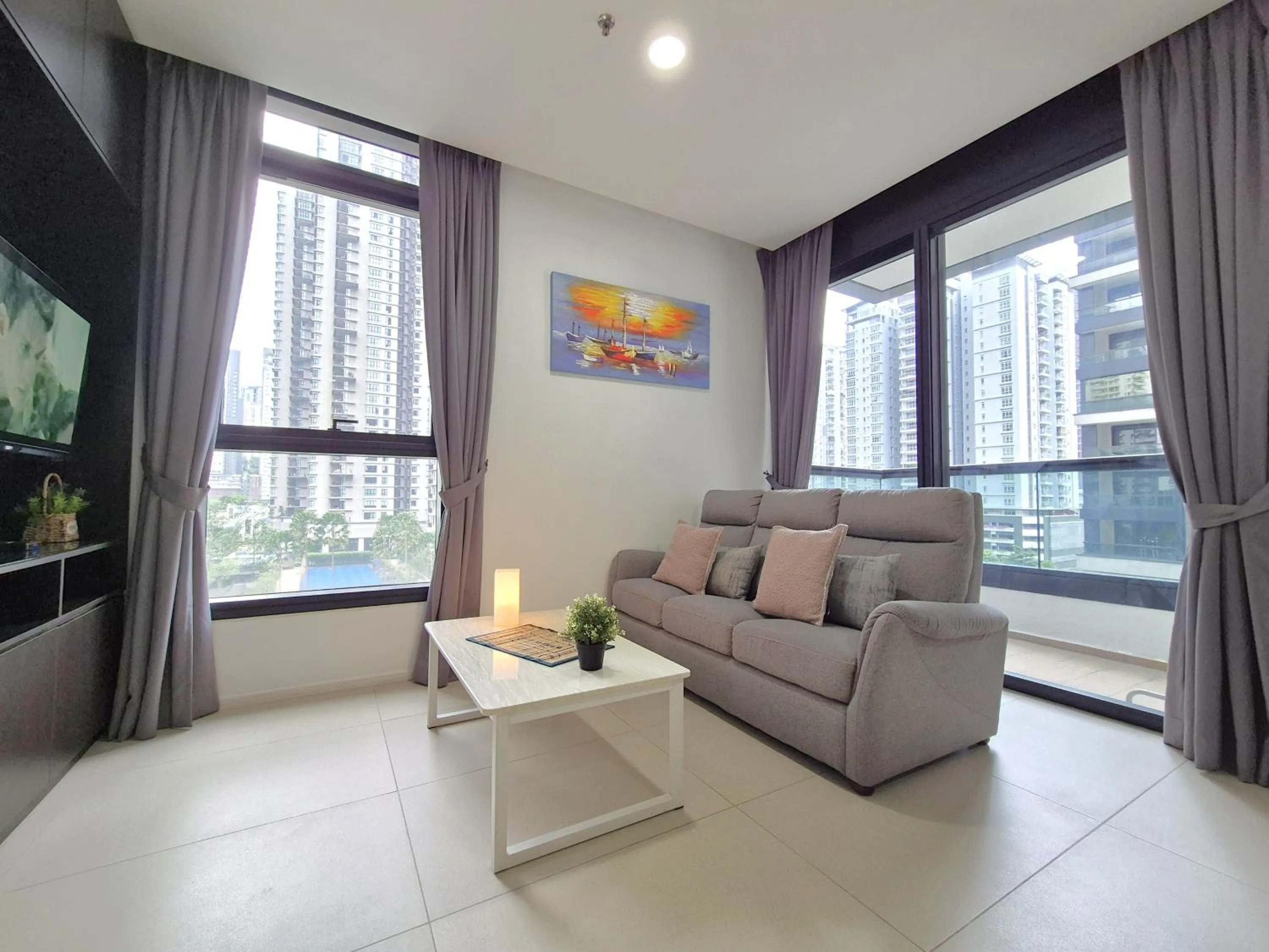 ARCORIS, MONT KIARA by MK HOME