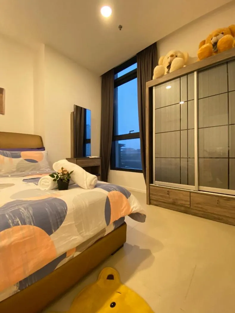 Bed in ARCORIS, MONT KIARA by MK HOME