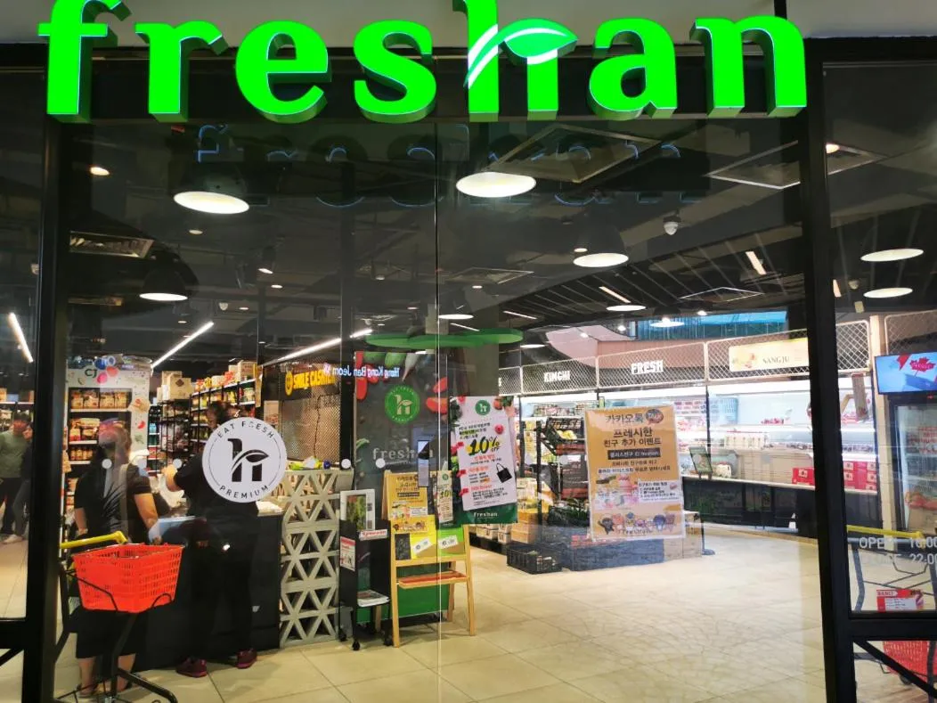 ARCORIS, MONT KIARA by MK HOME