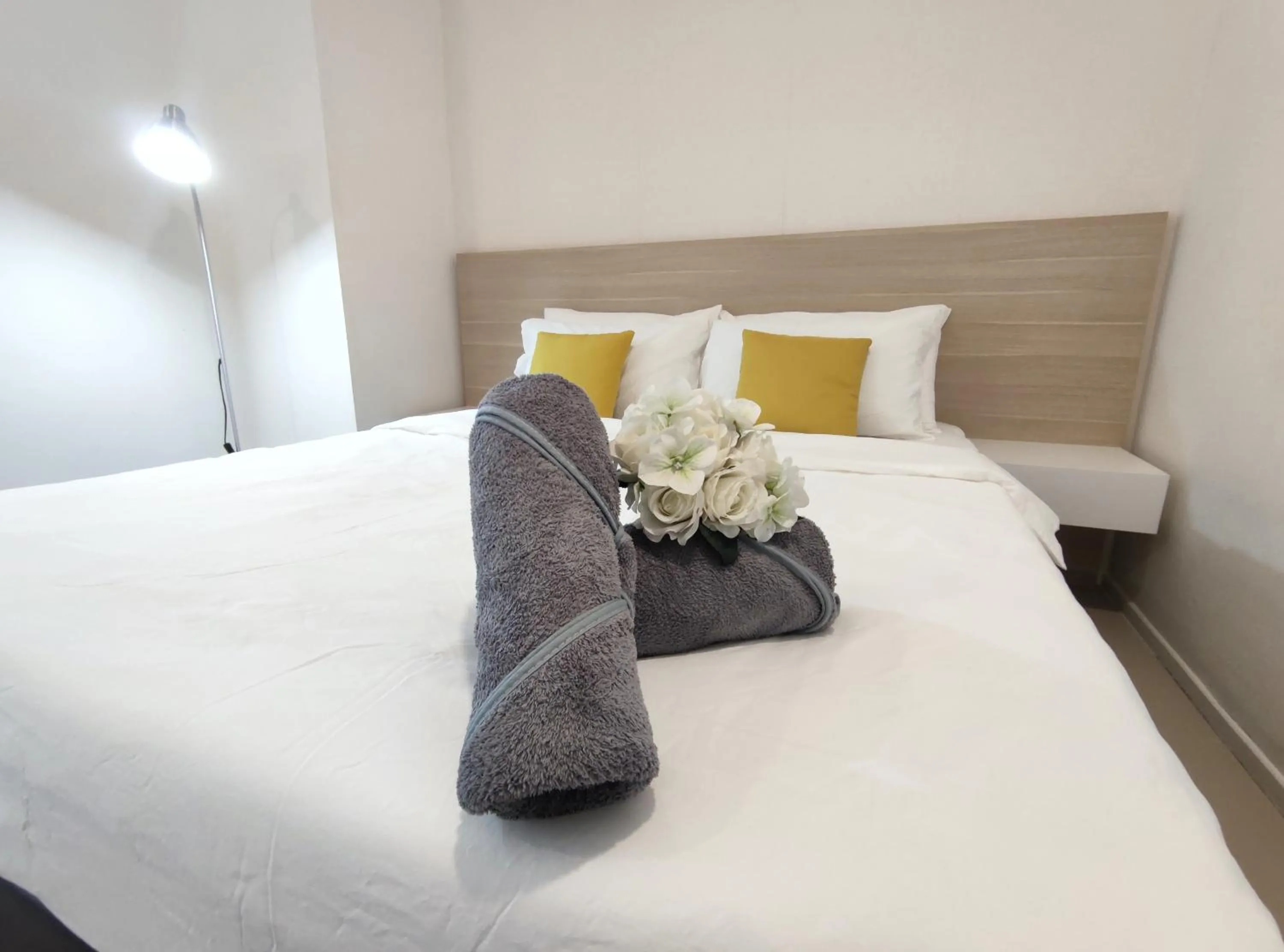 Bed in ARCORIS, MONT KIARA by MK HOME