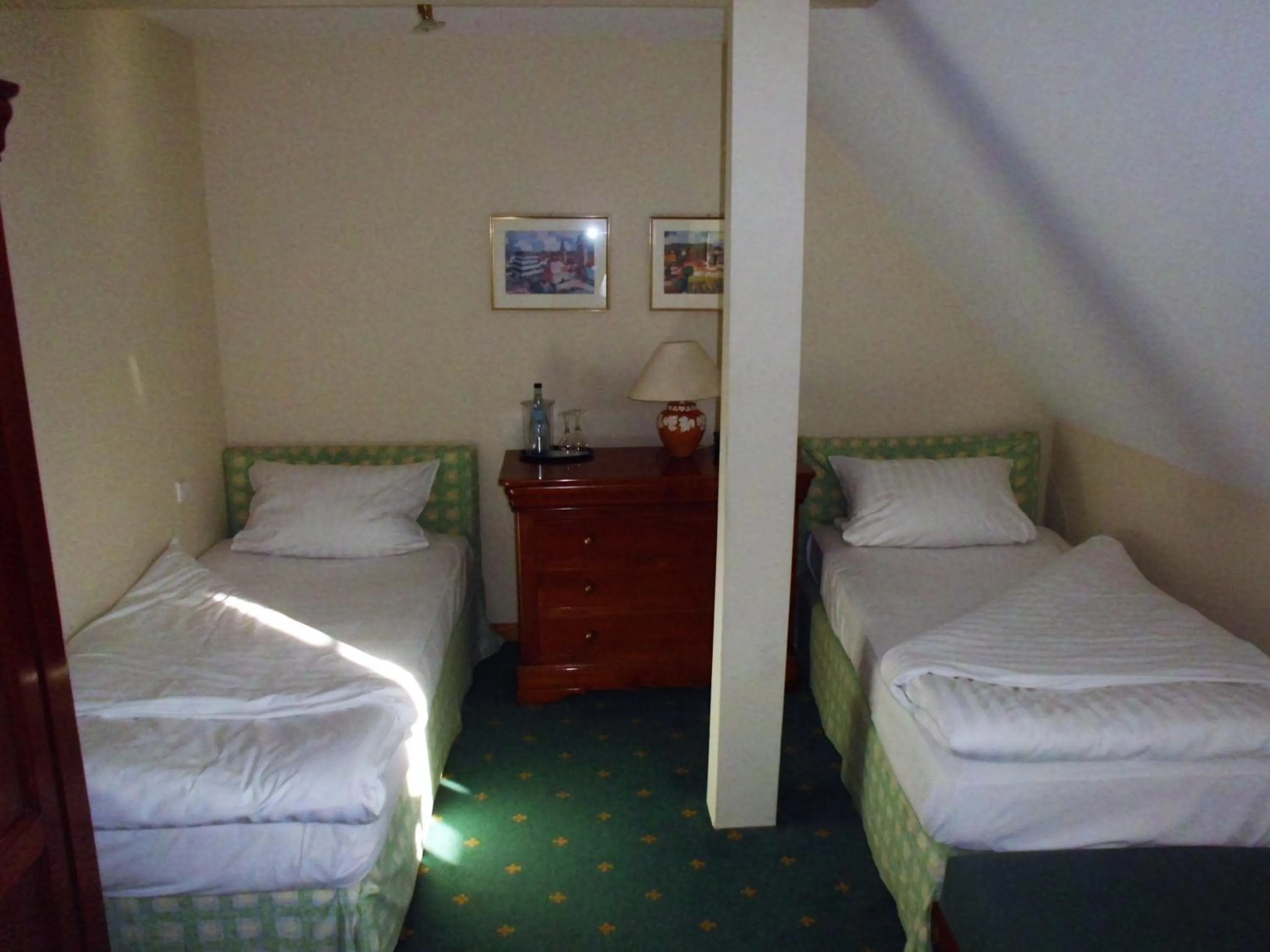 Classic Twin Room in Hotel Freihof