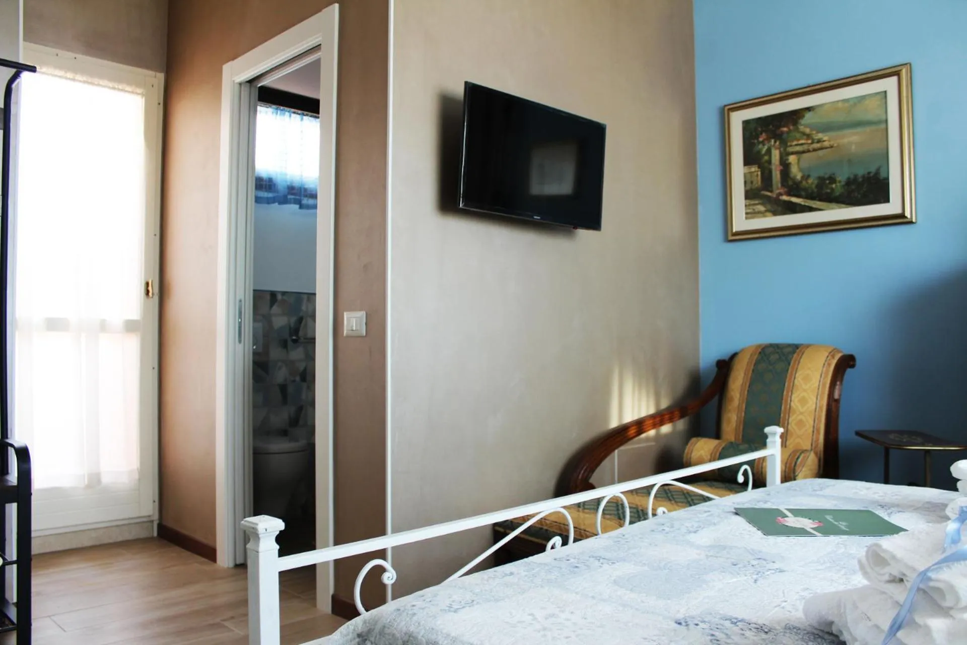 TV and multimedia, Bed in B&B Villa Lilla