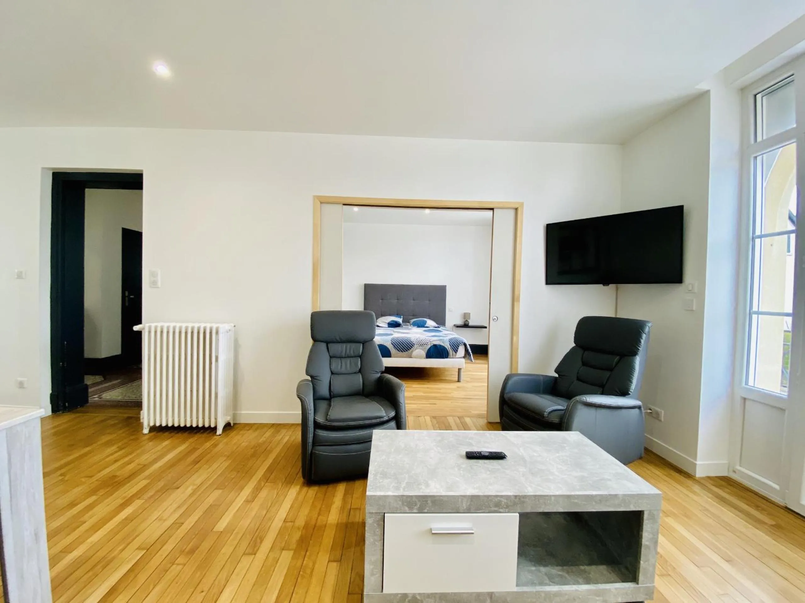 Communal lounge/ TV room in Residence Louis Quartier Des Lilas