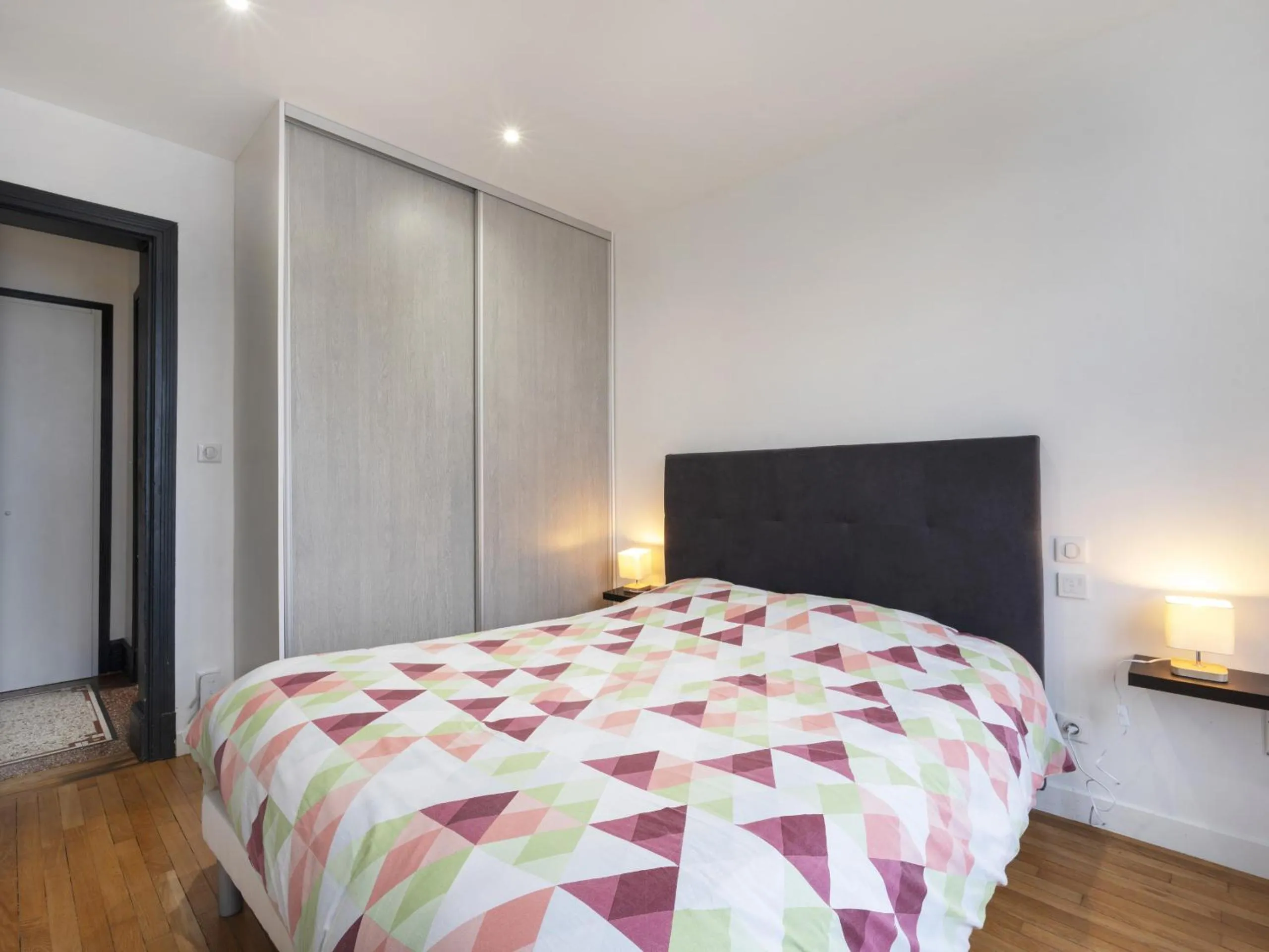 Bed in Residence Louis Quartier Des Lilas
