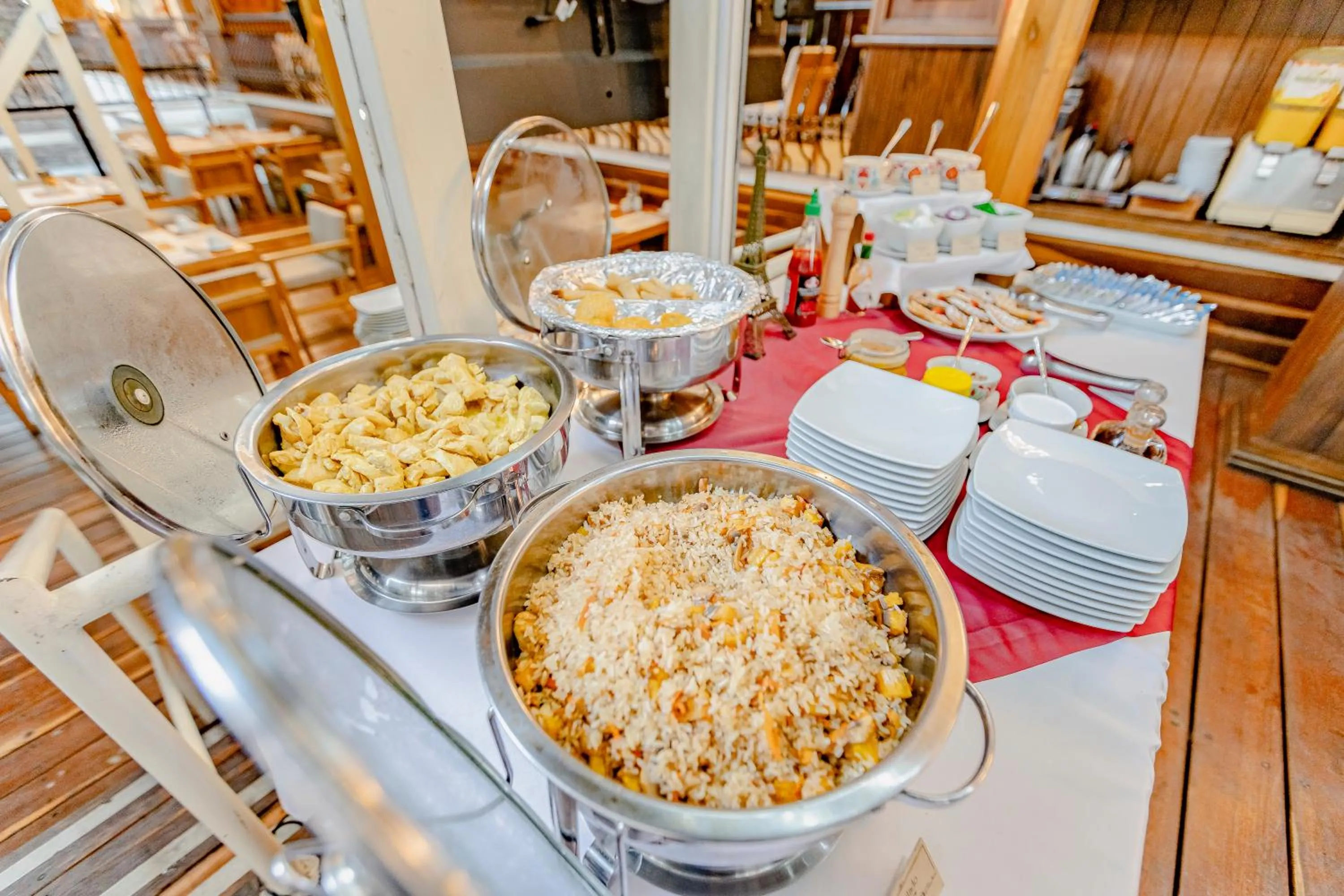 Breakfast in Hotel Du Parc