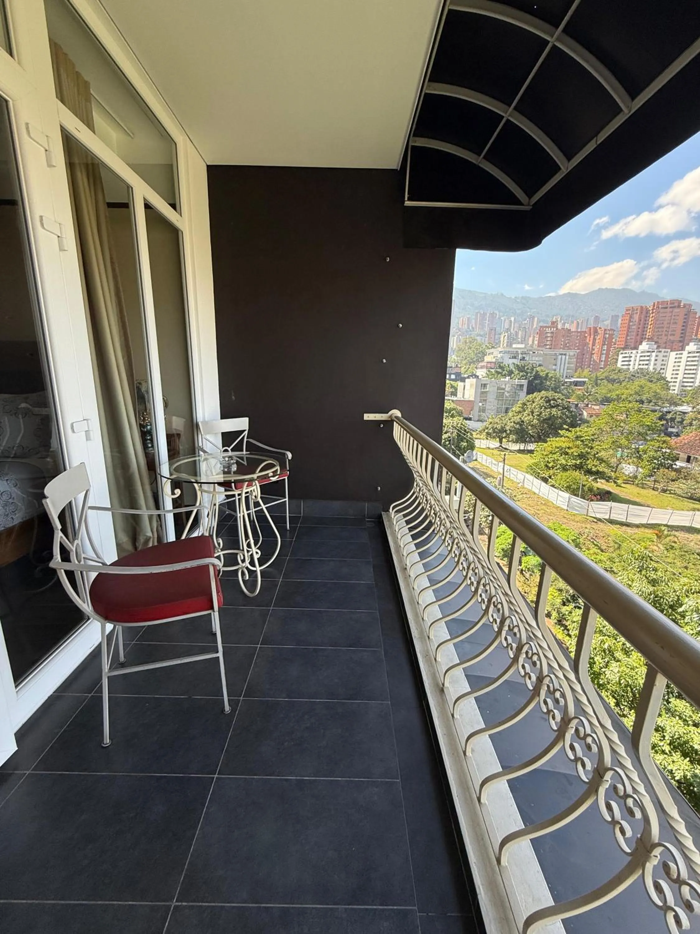 Quiet street view in Hotel Du Parc