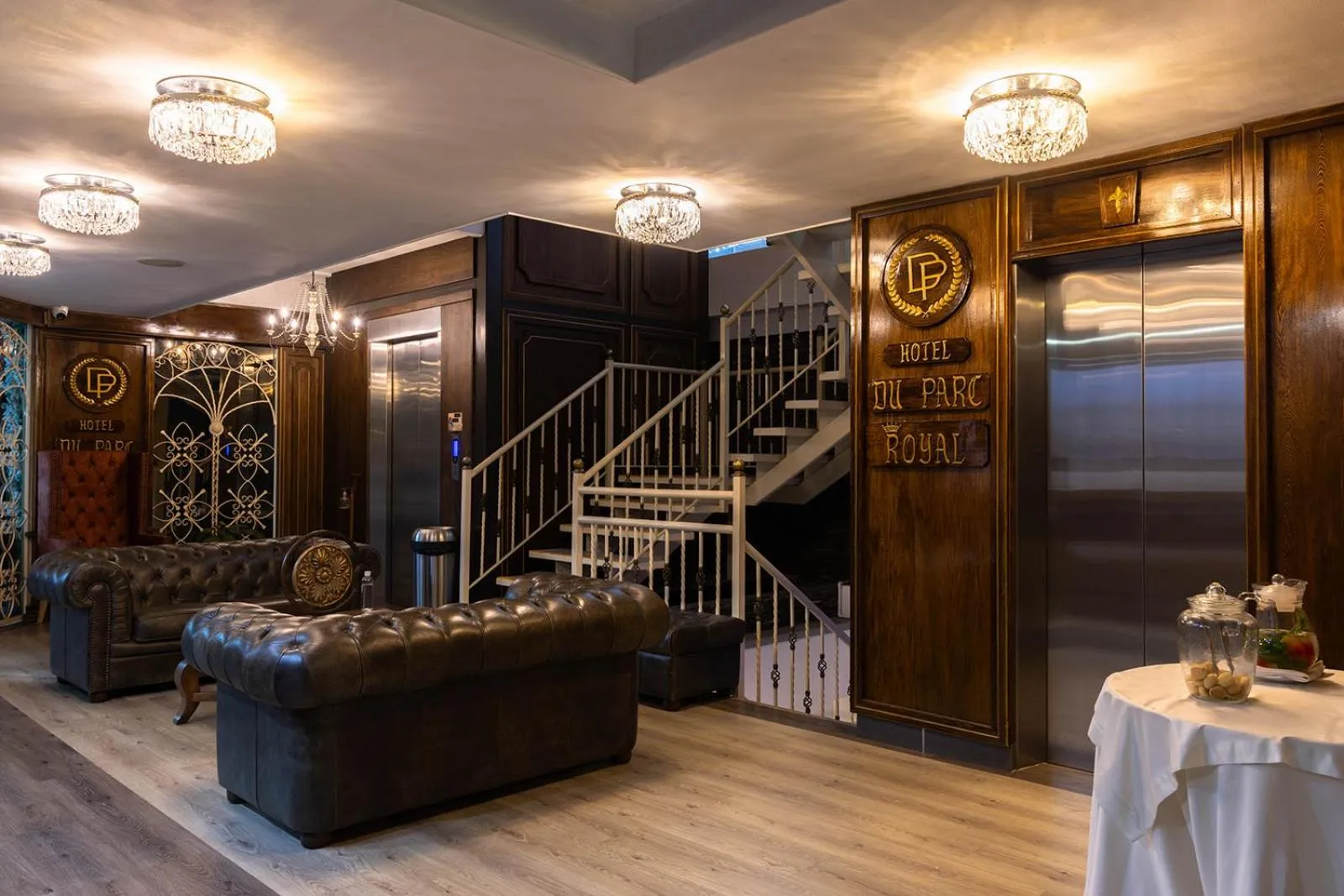 Area and facilities in Hotel Du Parc