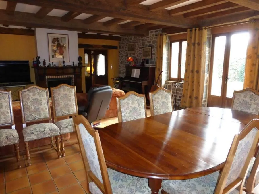 Living room in Les Petites Chapelles