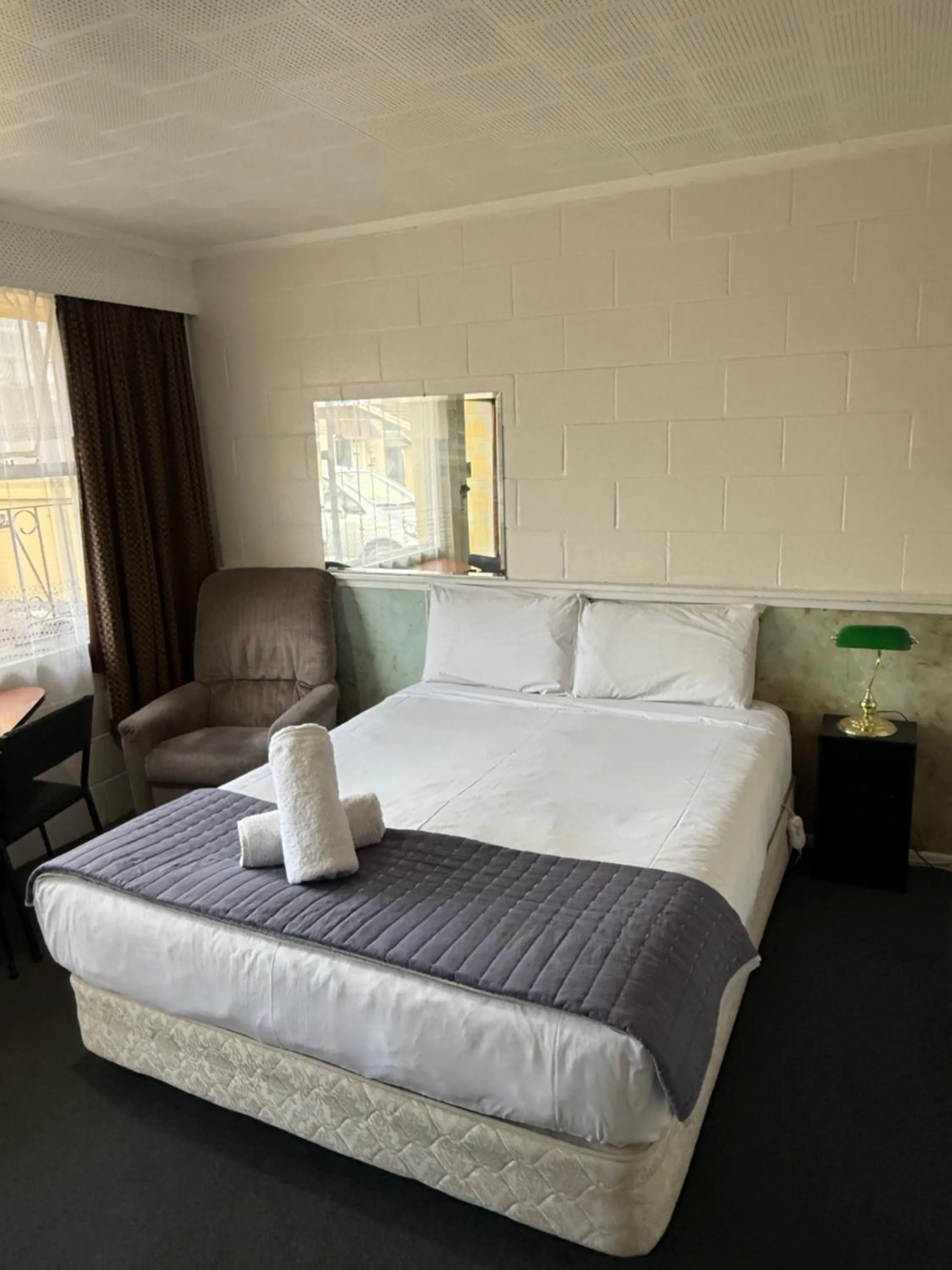 Bed in Taihape Motels