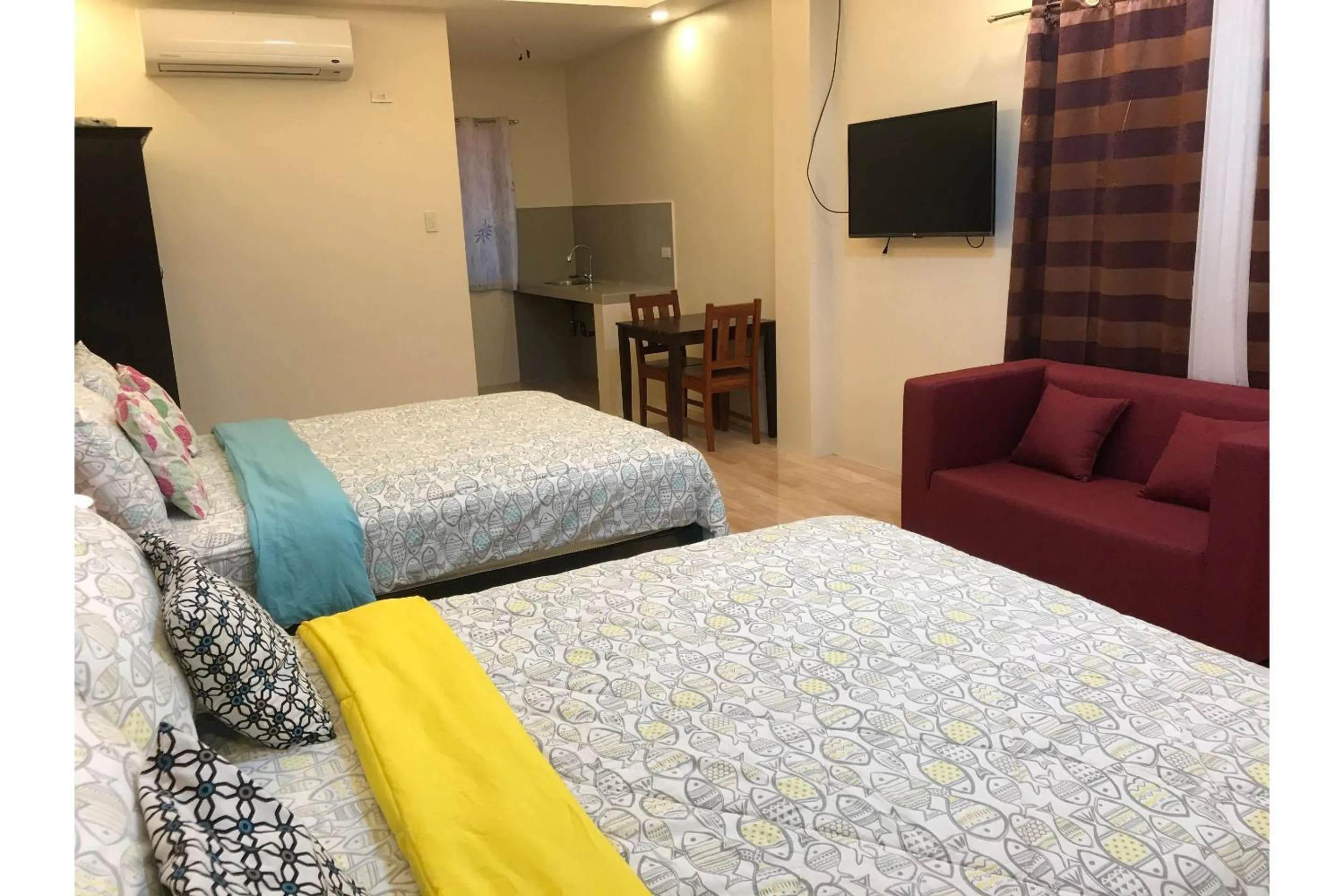 Bedroom, Bed in Guest Hotel