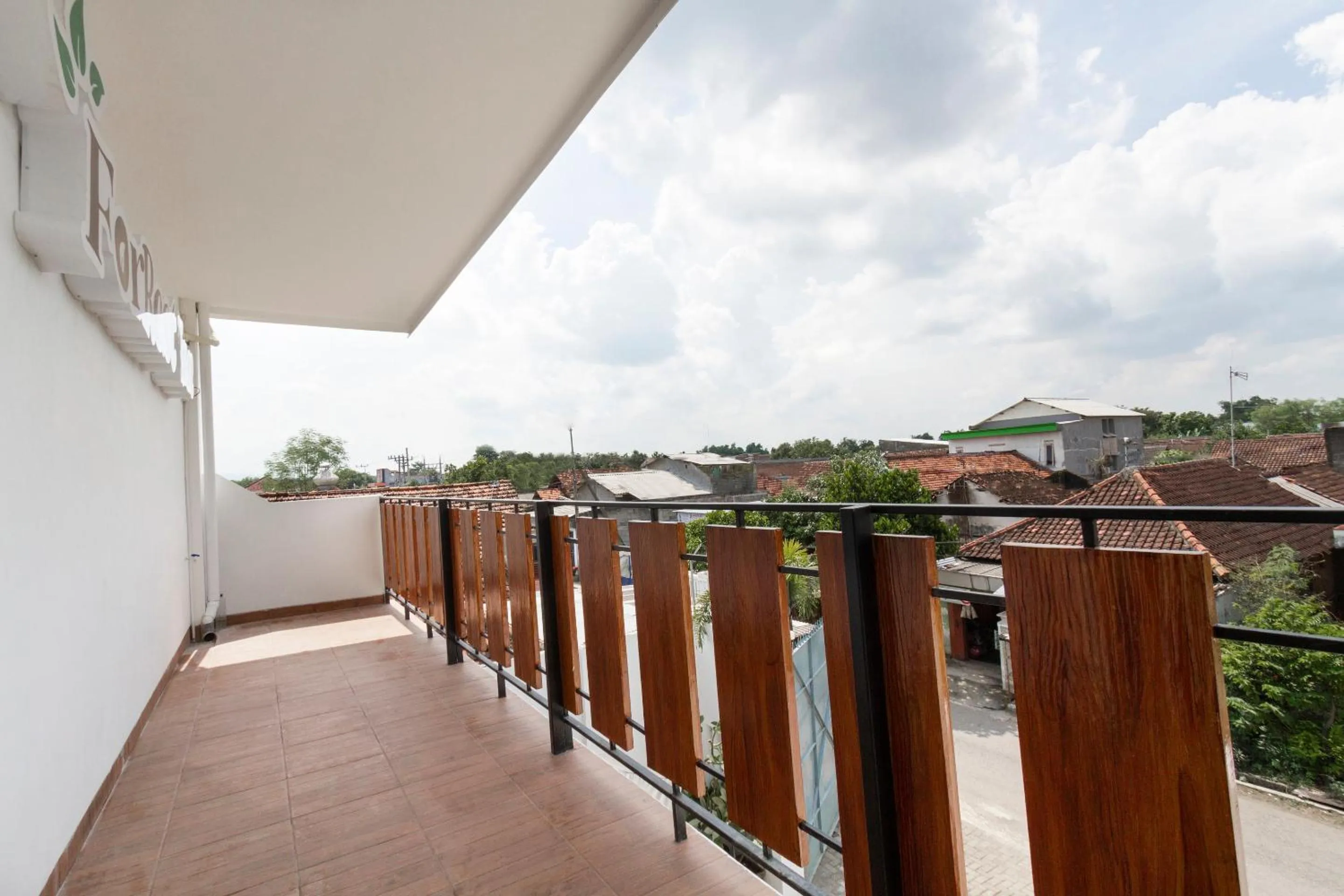 Balcony/Terrace in Hotel O Forrest’inn