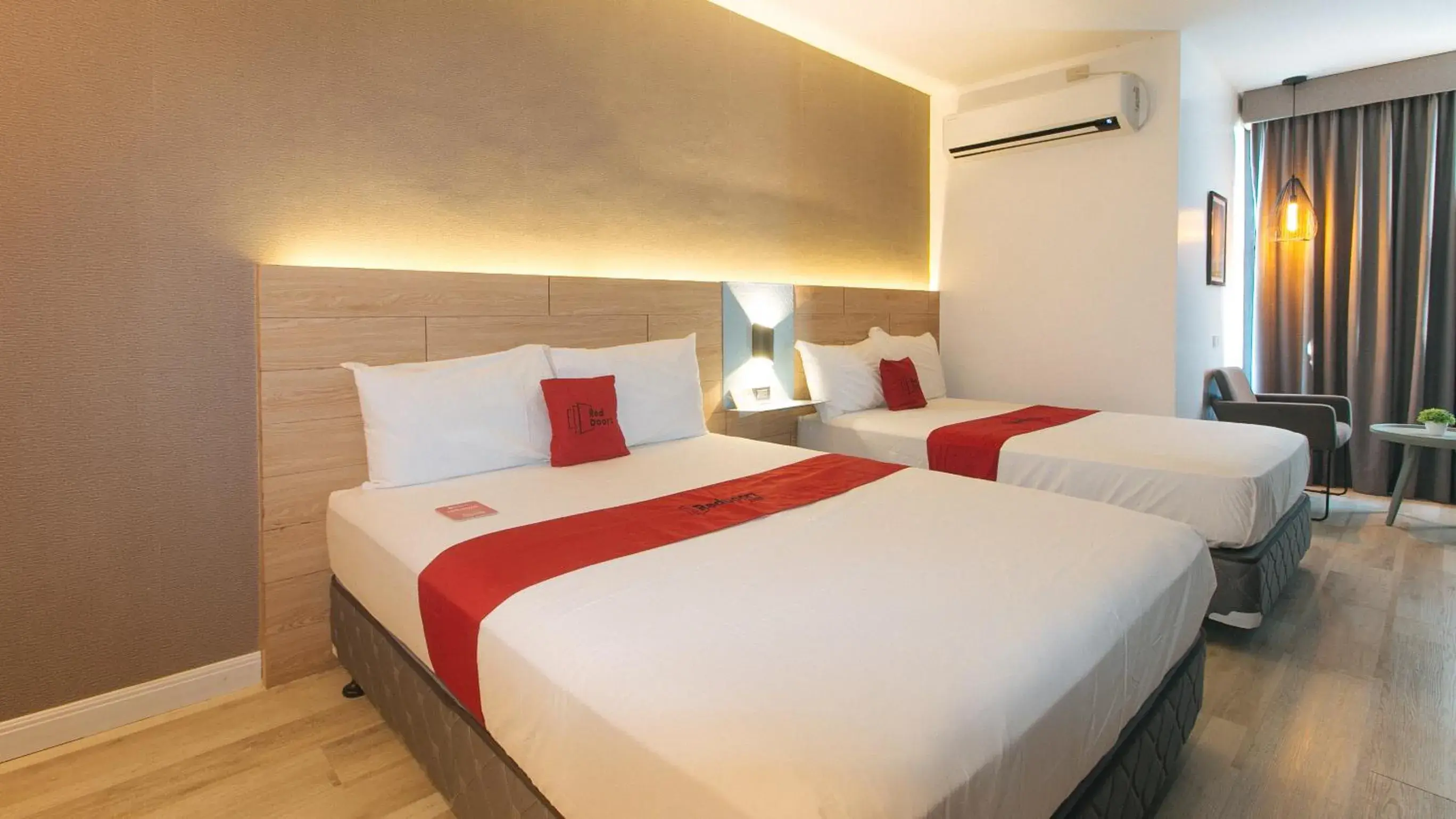 Twin Room in RedDoorz at Antons Loft Designer Resort Pansol Calamba Laguna Twin Room in RedDoorz at Antons Loft Designer Resort Pansol Calamba Laguna