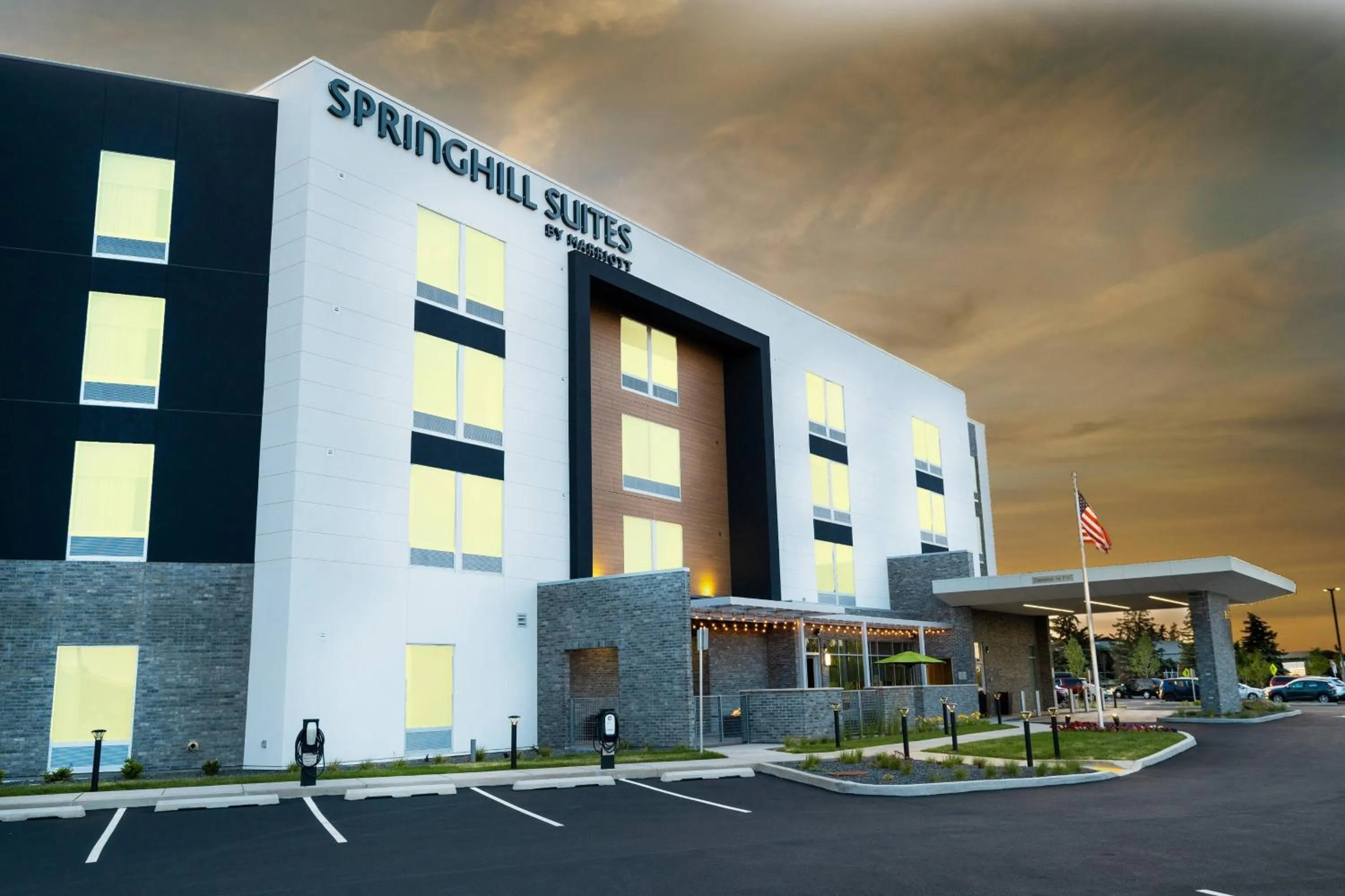 Property building in SpringHill Suites Spokane Airport