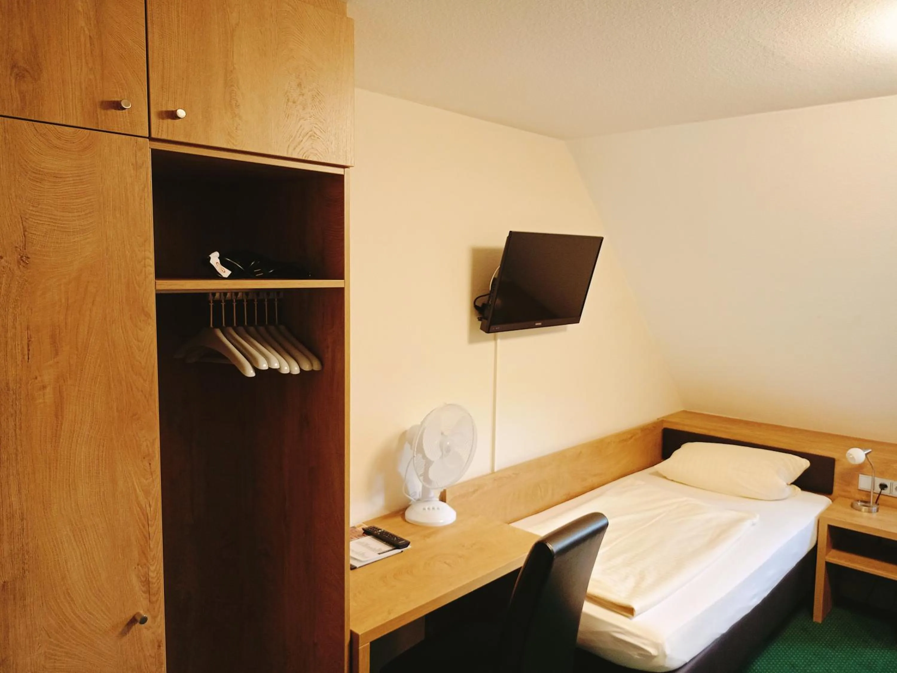 Bed in Hotel Gasthof Zum Löwen