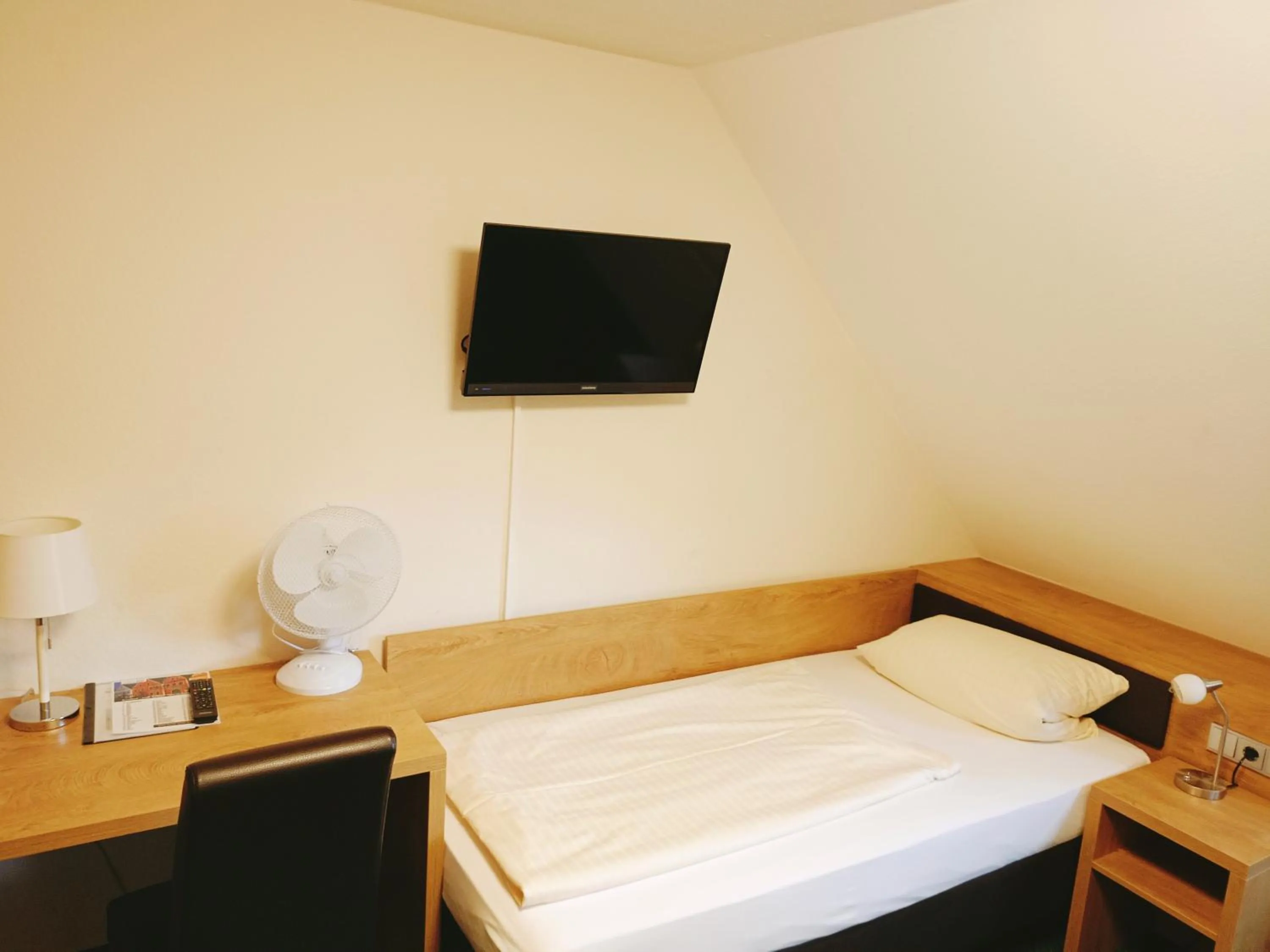 Bed in Hotel Gasthof Zum Löwen