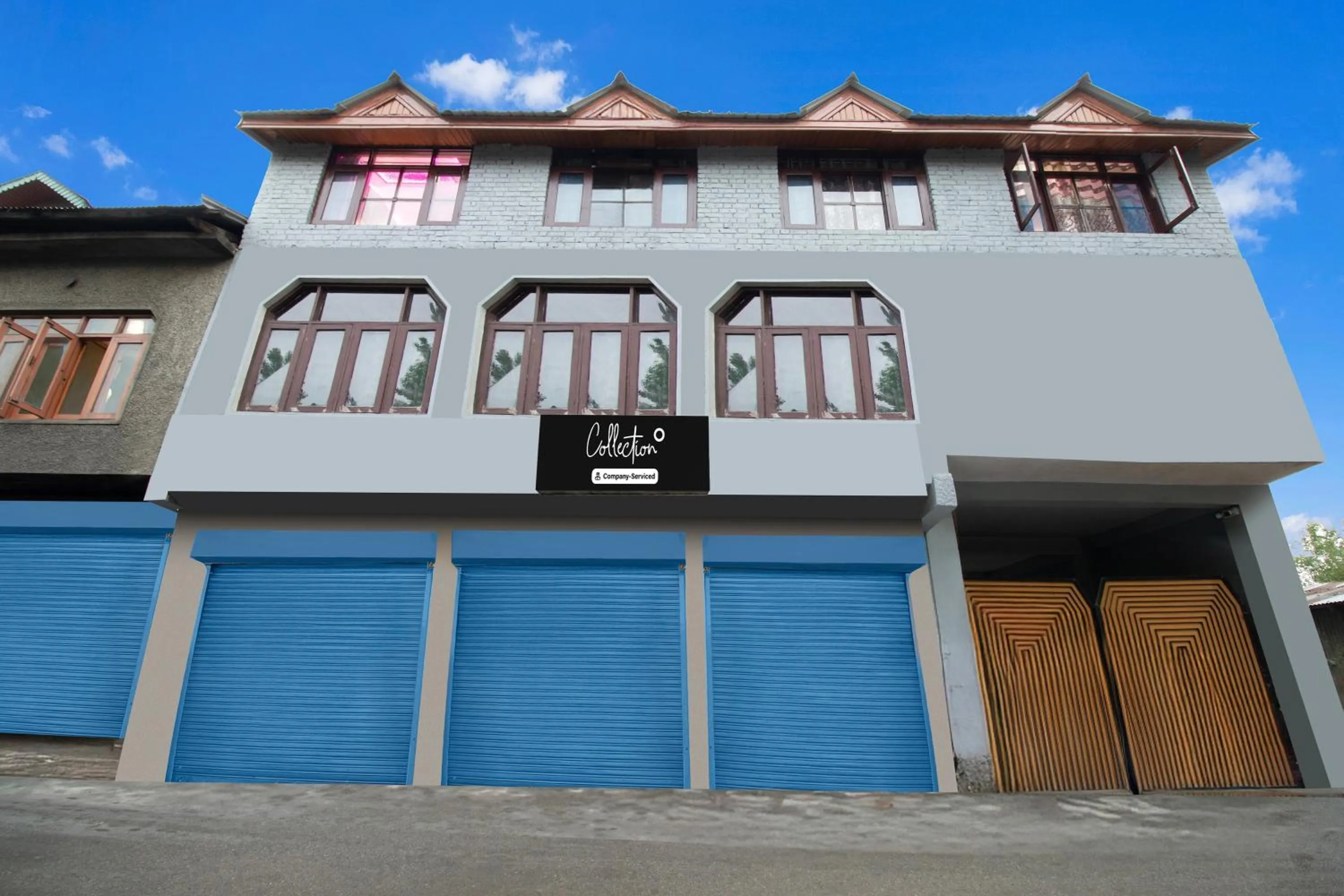 Facade/entrance in Collection O Airport Road Solina