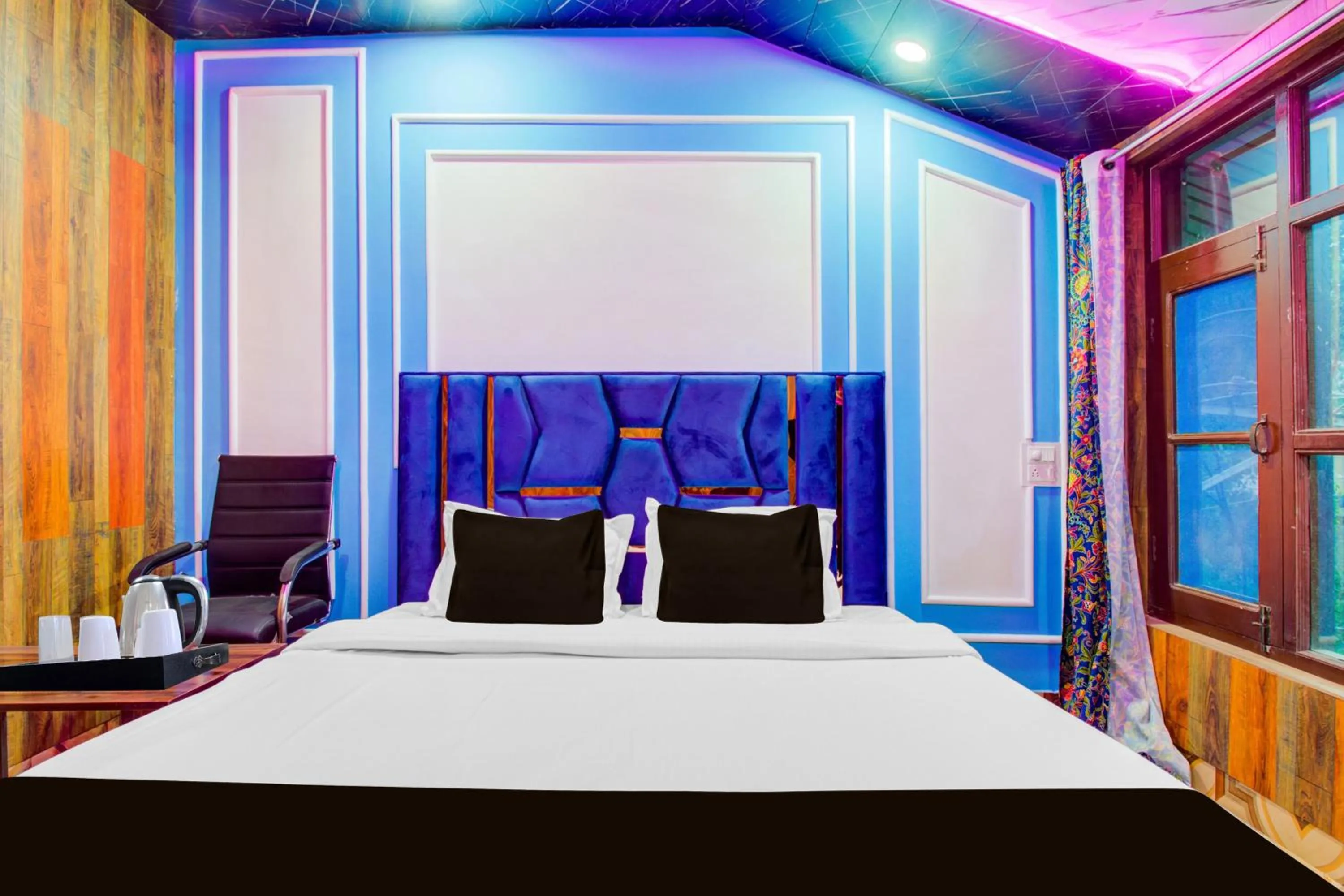 Bedroom, Bed in Collection O Airport Road Solina