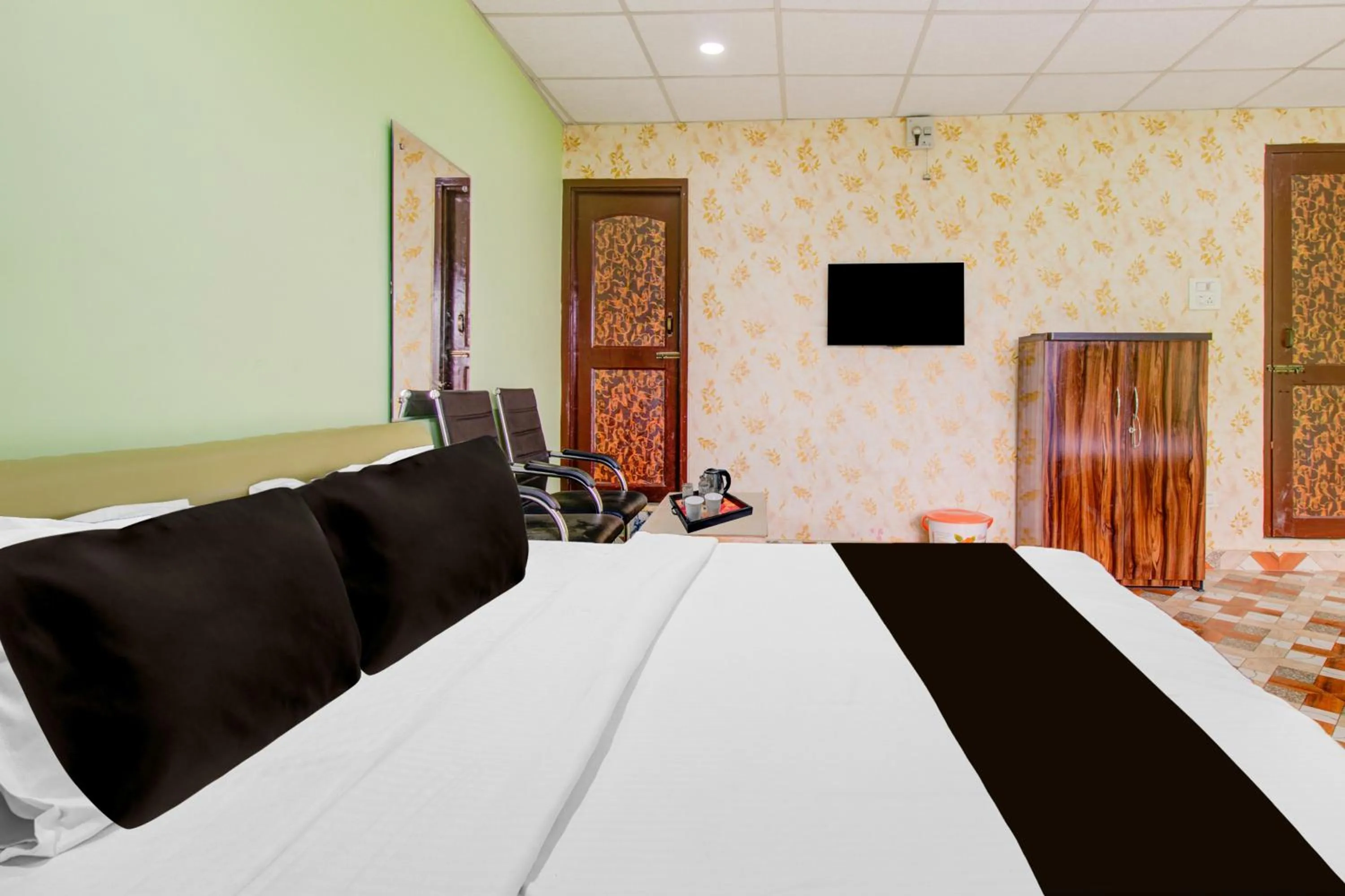 Bedroom, Bed in Collection O Airport Road Solina