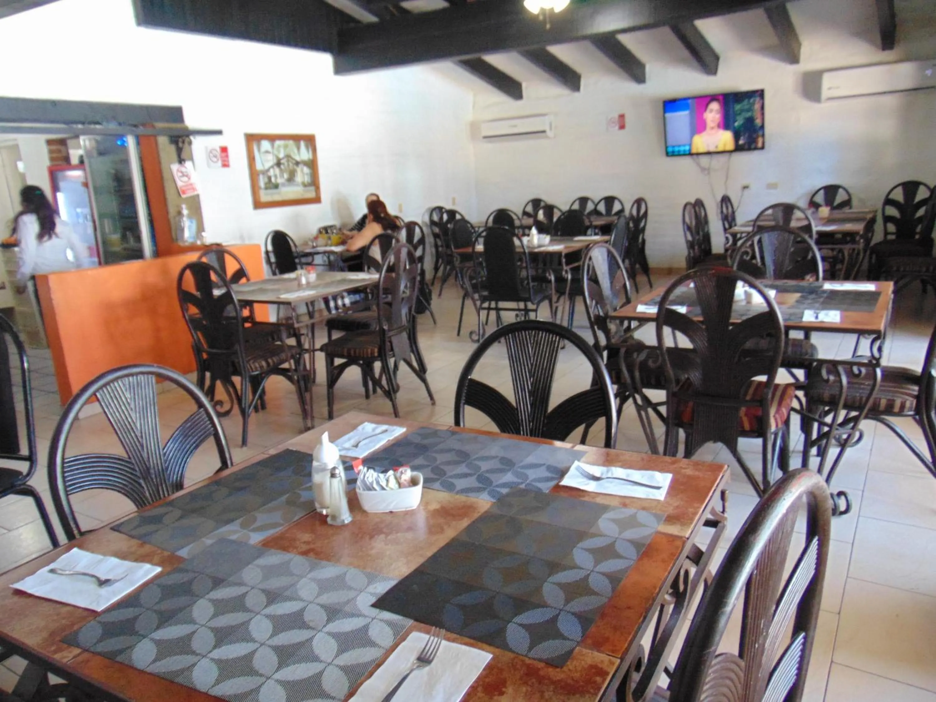 Restaurant/places to eat in Hotel El Rancho