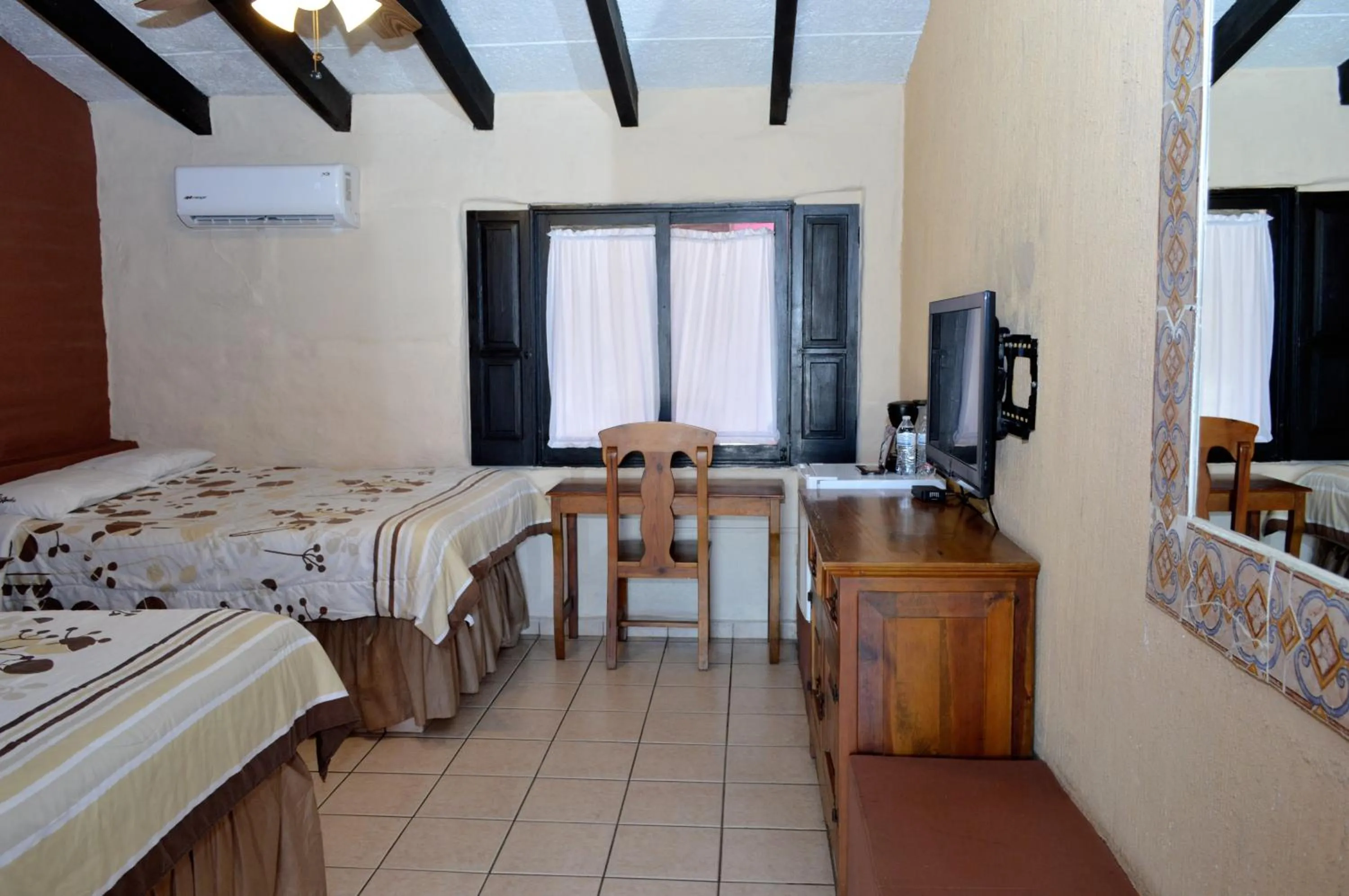 Decorative detail in Hotel El Rancho